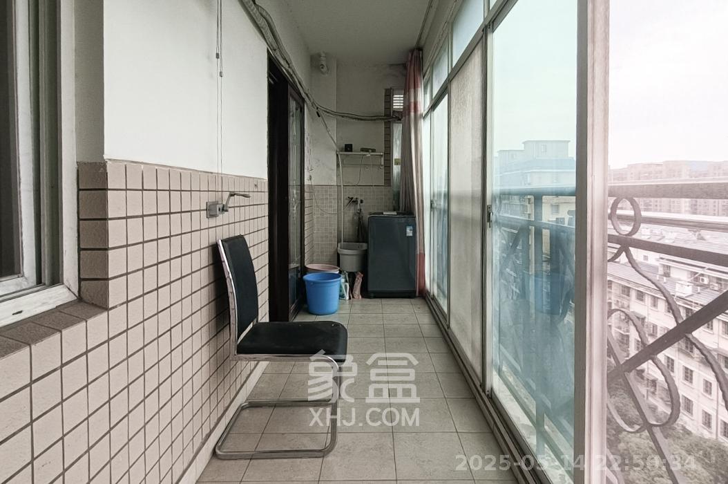 格林星城  3室2厅2卫   126.00万其他