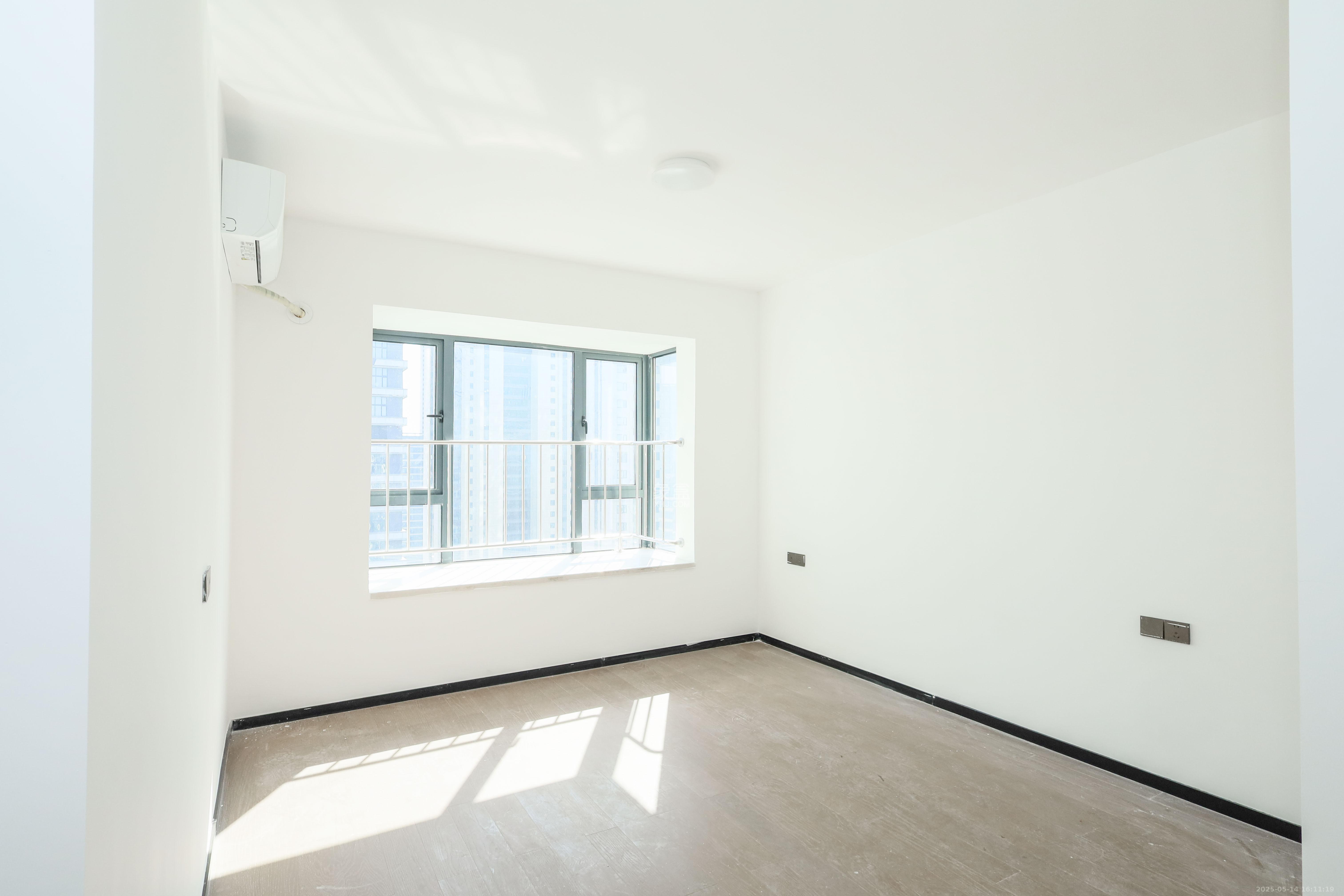 欣利梅溪左岸  3室2厅2卫   2900.00元/月室内图