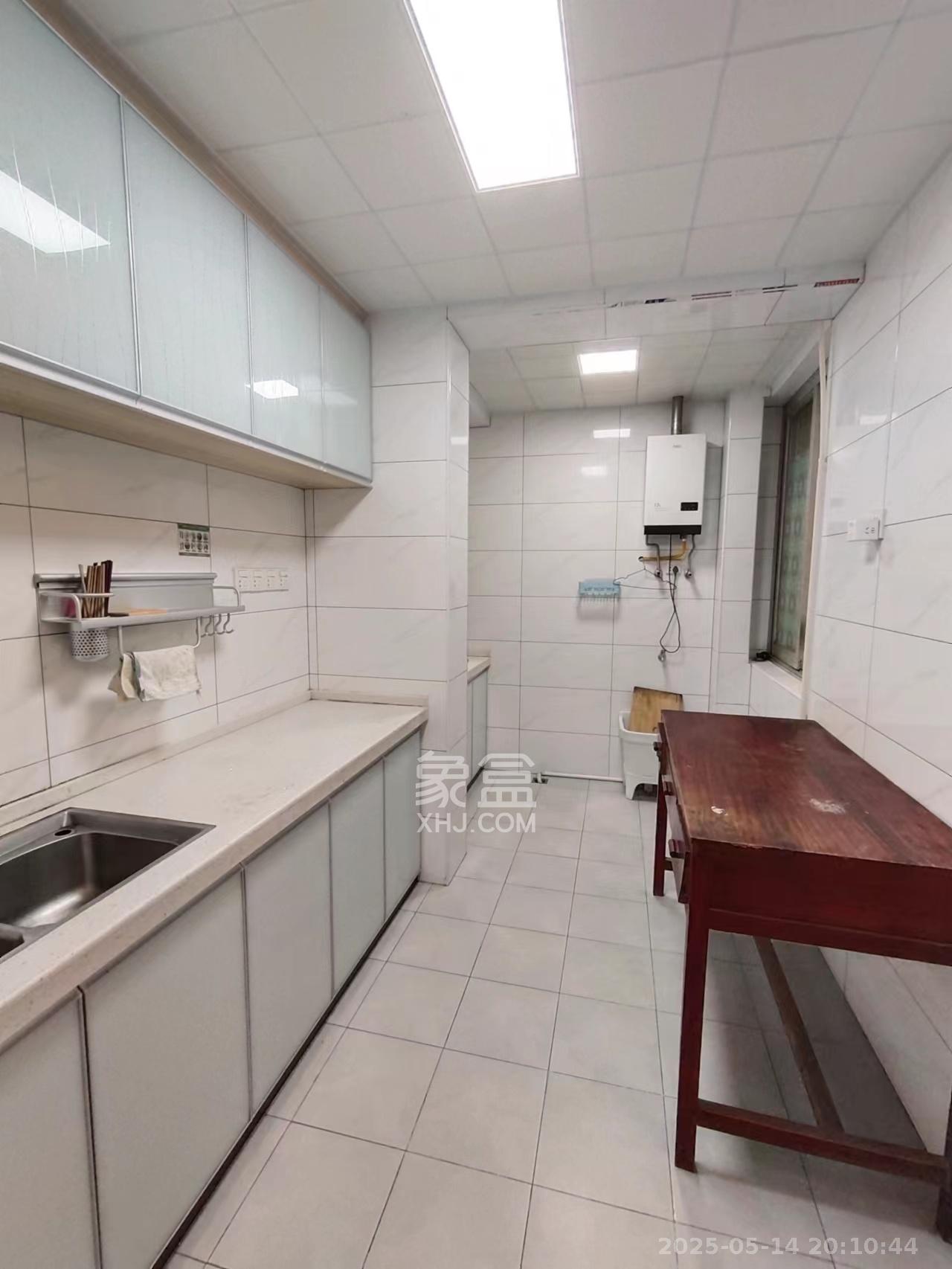 市建委宿舍  3室2厅1卫    2580.0元/月 市建委宿舍  3室2厅1卫    2580.0元/月室内图