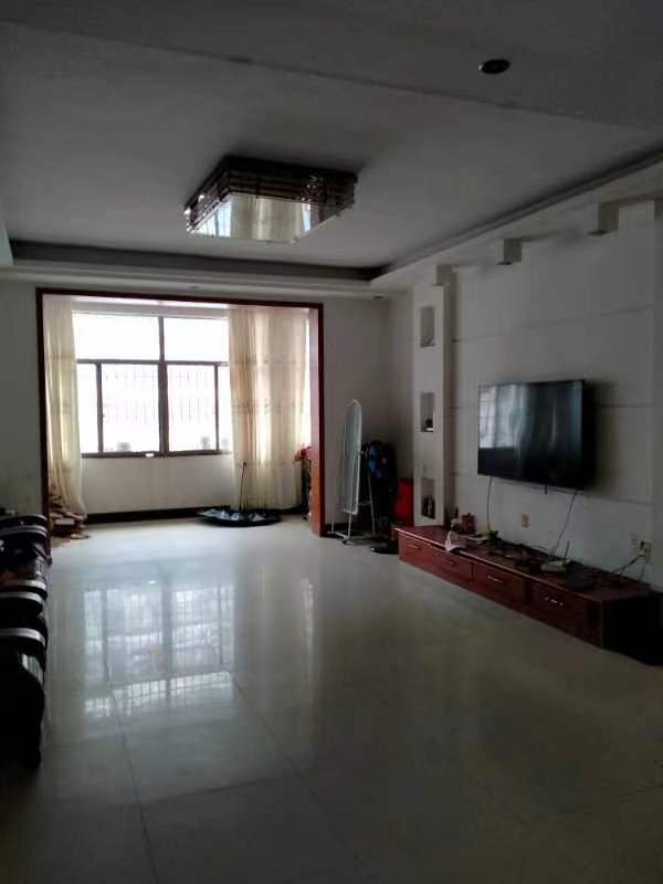 金信花园 4室2厅0卫 80.0万 金信花园 4室2厅0卫 80.0万客厅