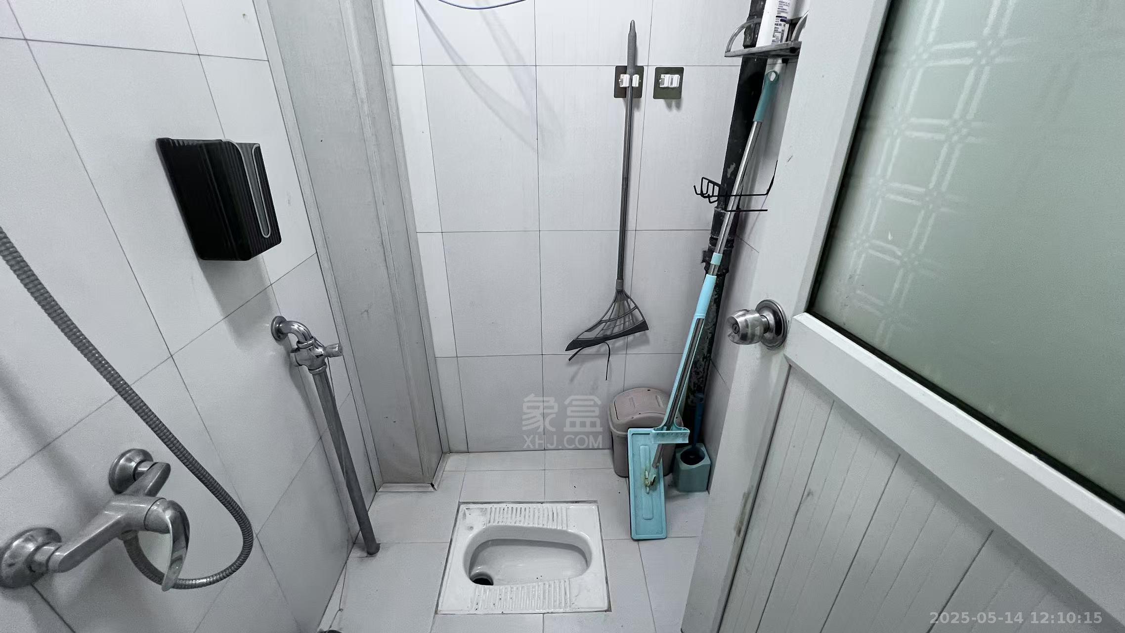 王塔冲一村 1室0厅0卫 700.0元/月 王塔冲一村 1室0厅0卫 700.0元/月室内图