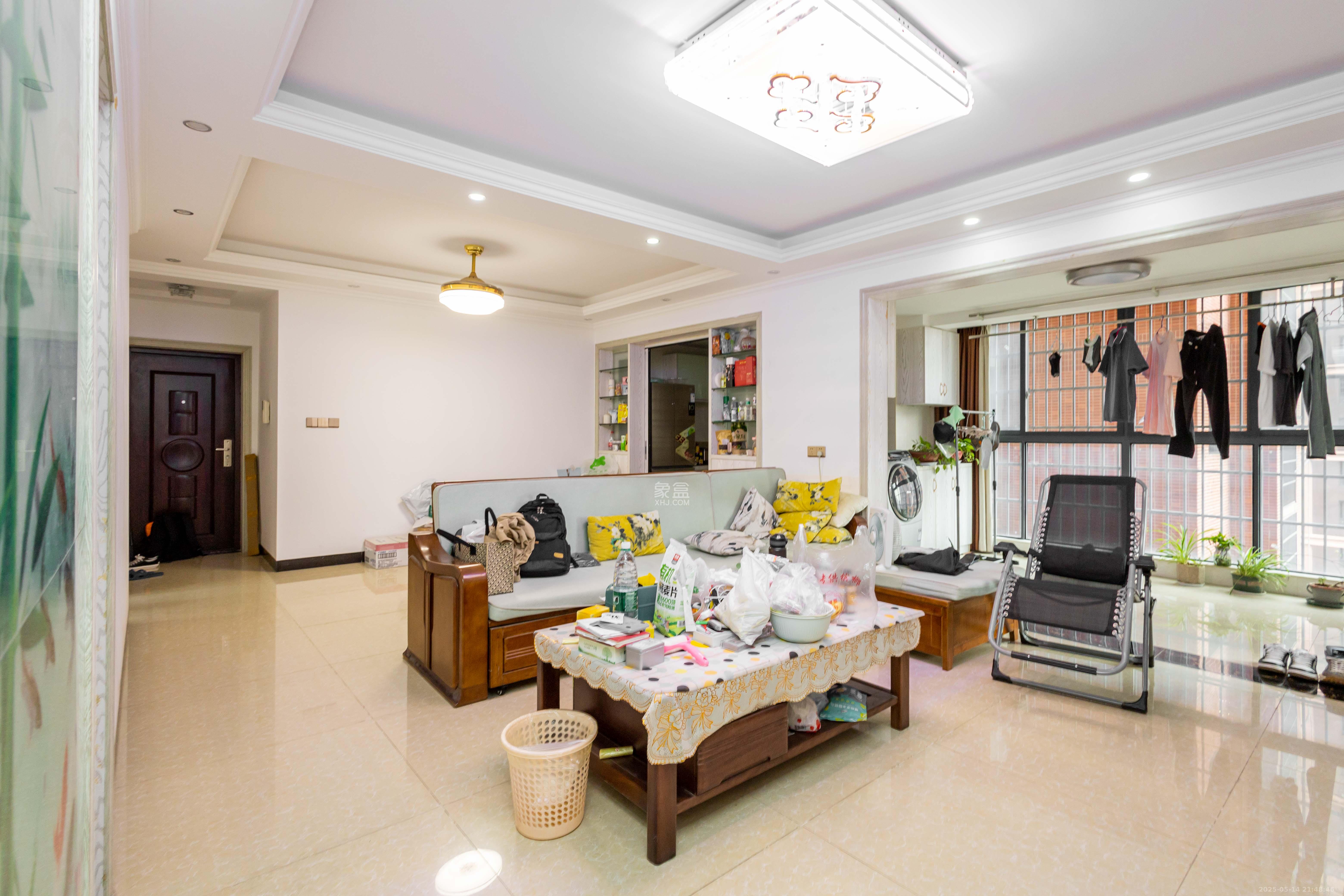 海德公园 4室2厅2卫 79.8万 海德公园 4室2厅2卫 79.8万客厅