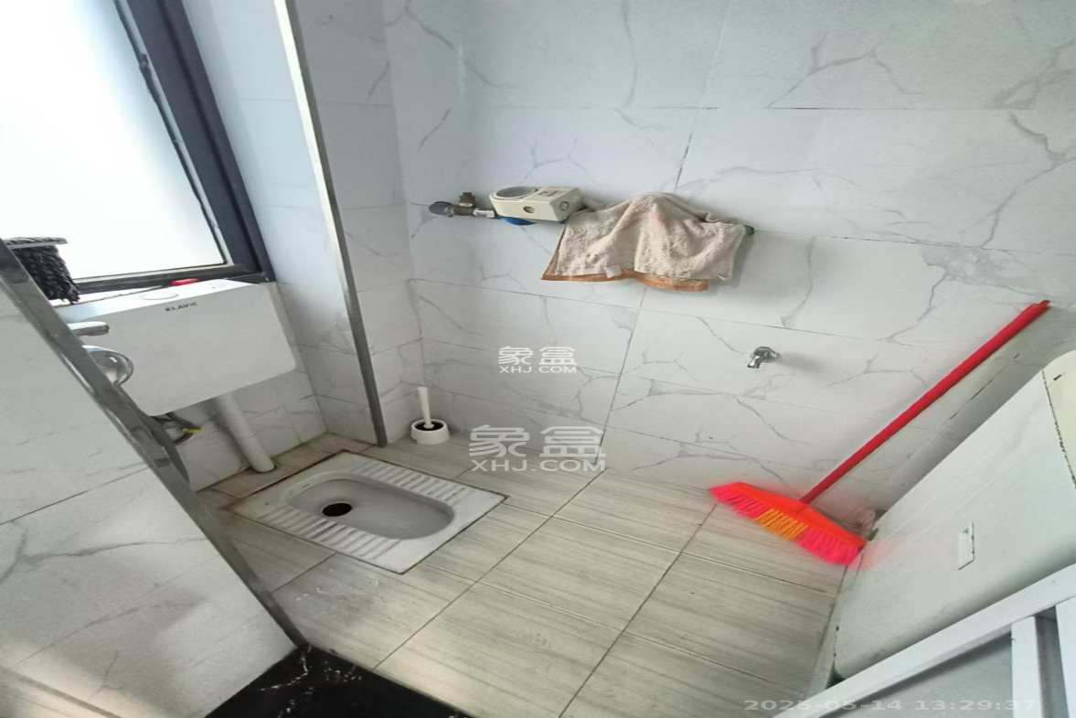 向韶村 2室1厅1卫 1600.0元/月 向韶村 2室1厅1卫 1600.0元/月室内图