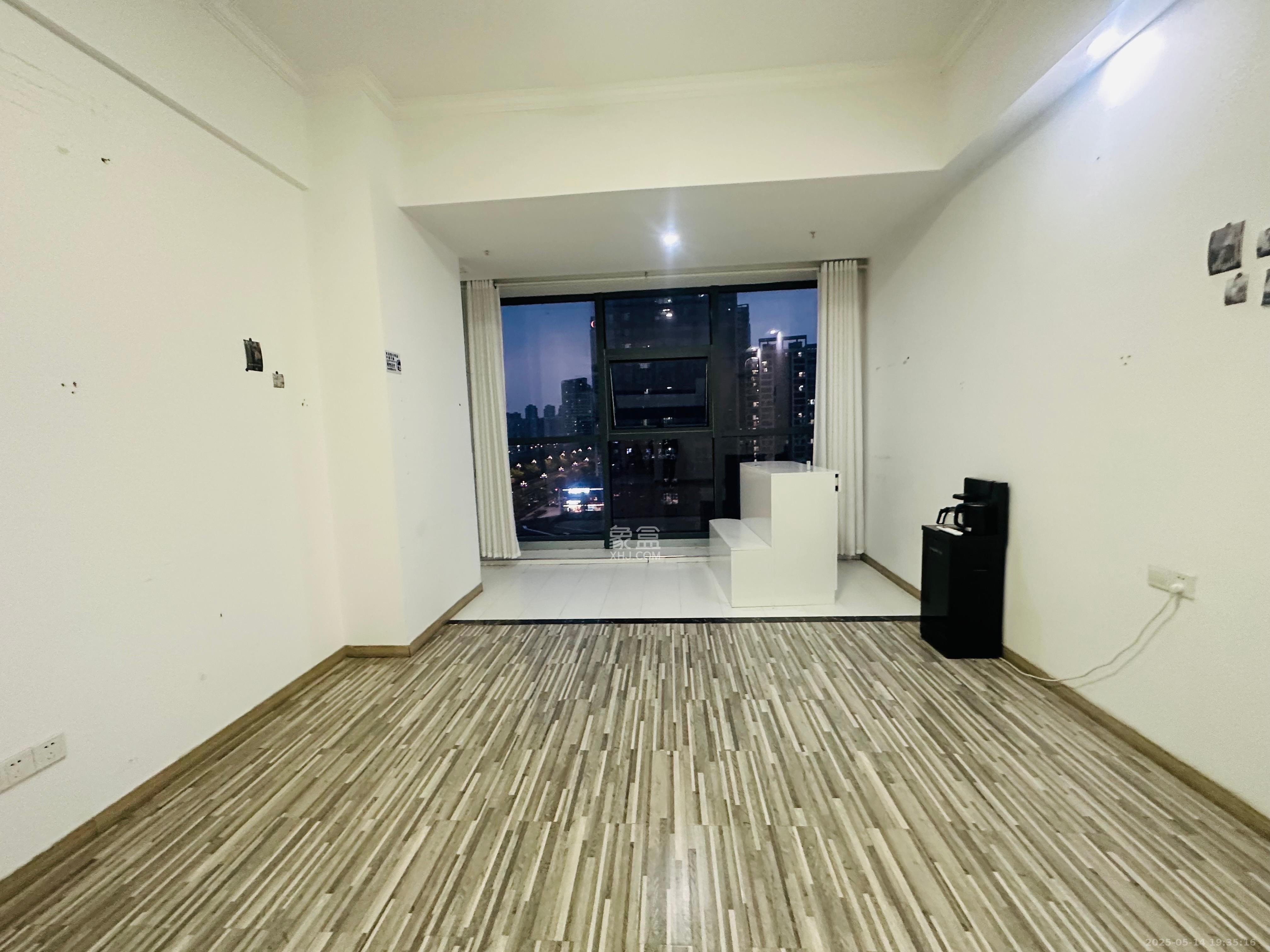 梅溪峰汇（房聚梅溪壹中心）  1室1厅0卫   1800.00元/月室内图