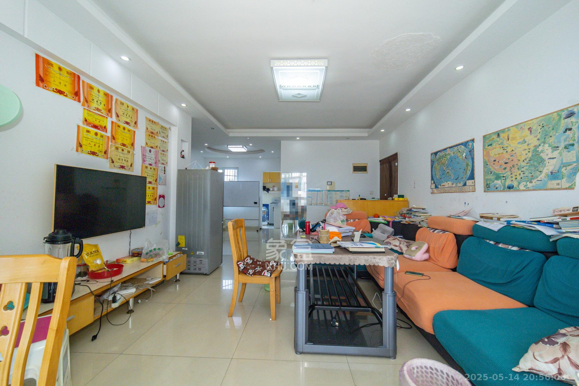 时代星城 3室2厅2卫 65.8万 时代星城 3室2厅2卫 65.8万客厅