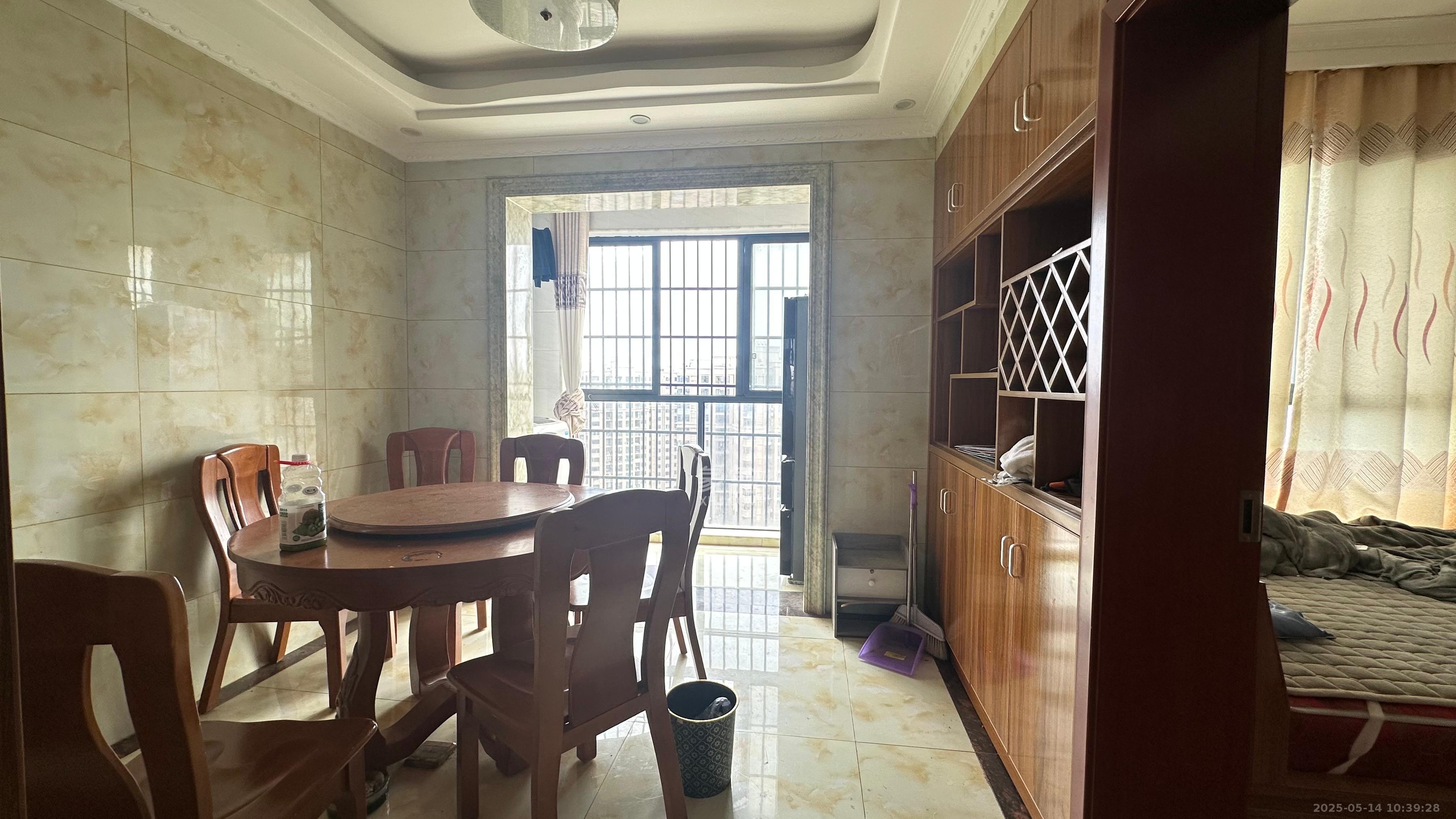 辉煌国际城二期 4室2厅1卫 3800.0元/月 辉煌国际城二期 4室2厅1卫 3800.0元/月室内图