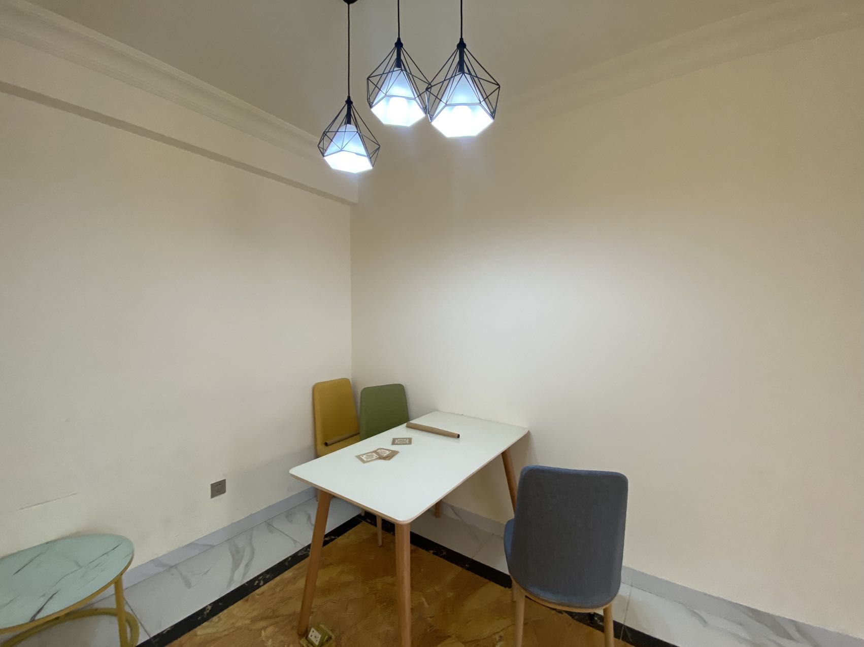 碧桂园梓山府 3室2厅2卫 1800.0元/月 碧桂园梓山府 3室2厅2卫 1800.0元/月室内图