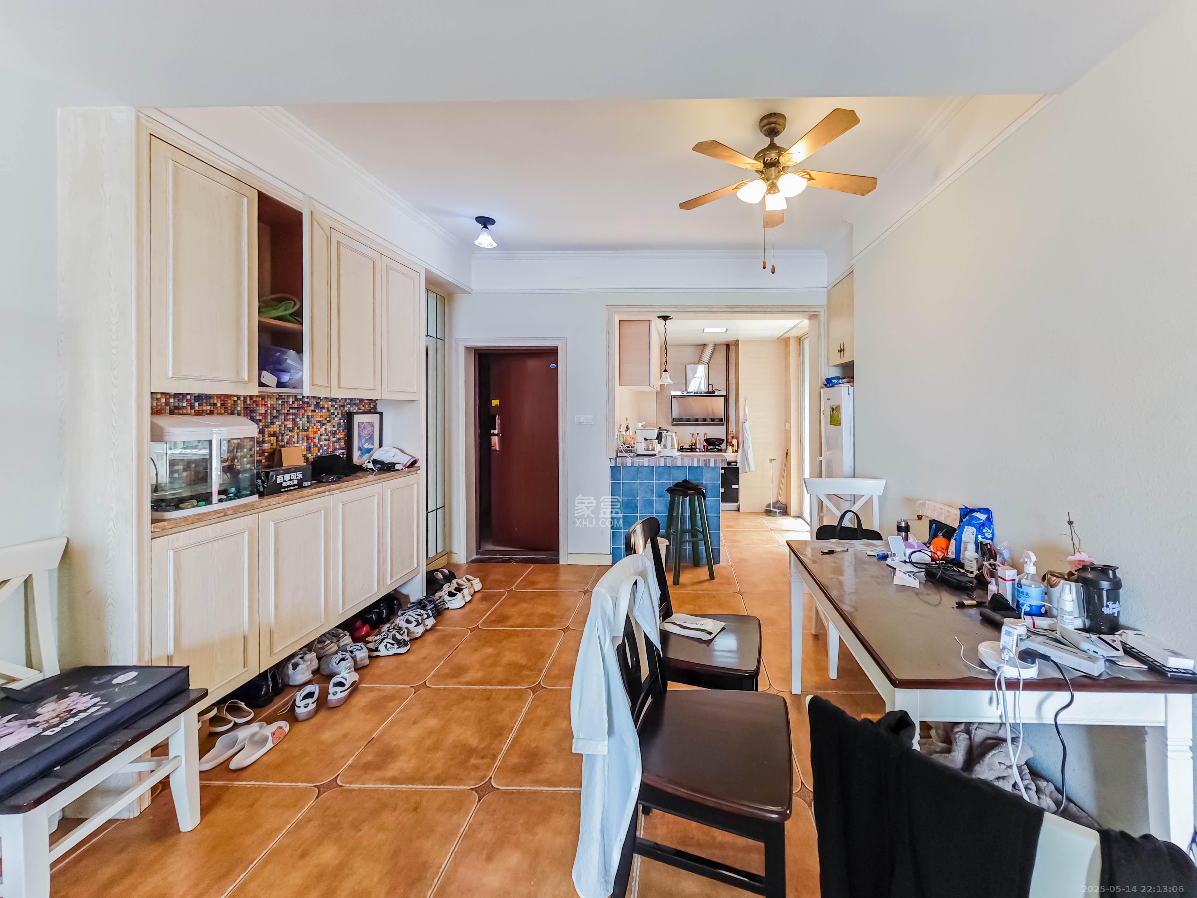 城市山水豪园(山水城市风景) 2室2厅1卫 79.8万 城市山水豪园(山水城市风景) 2室2厅1卫 79.8万客厅