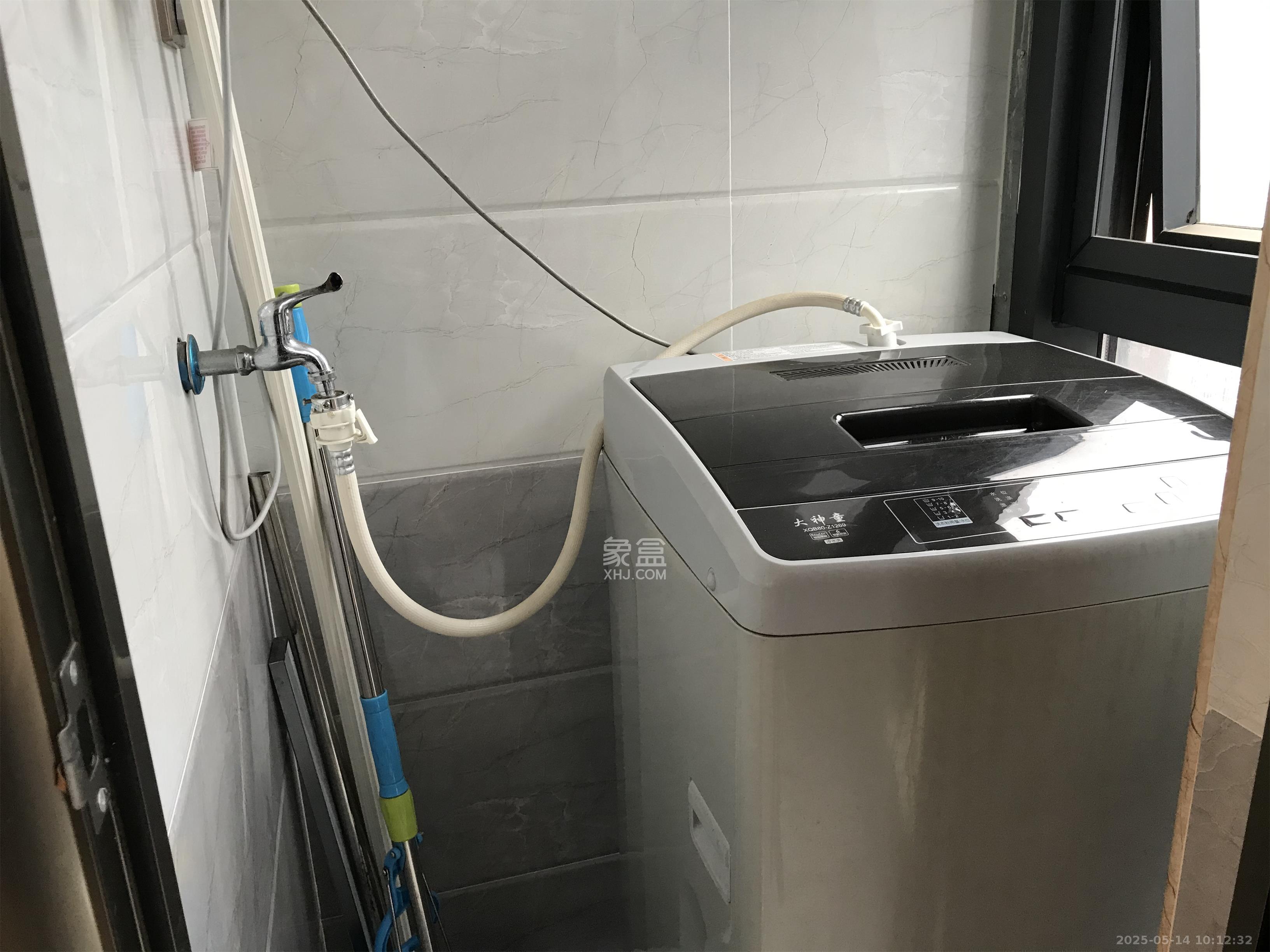 第六都（陆都小区）  1室1厅1卫    2100.0元/月室内图