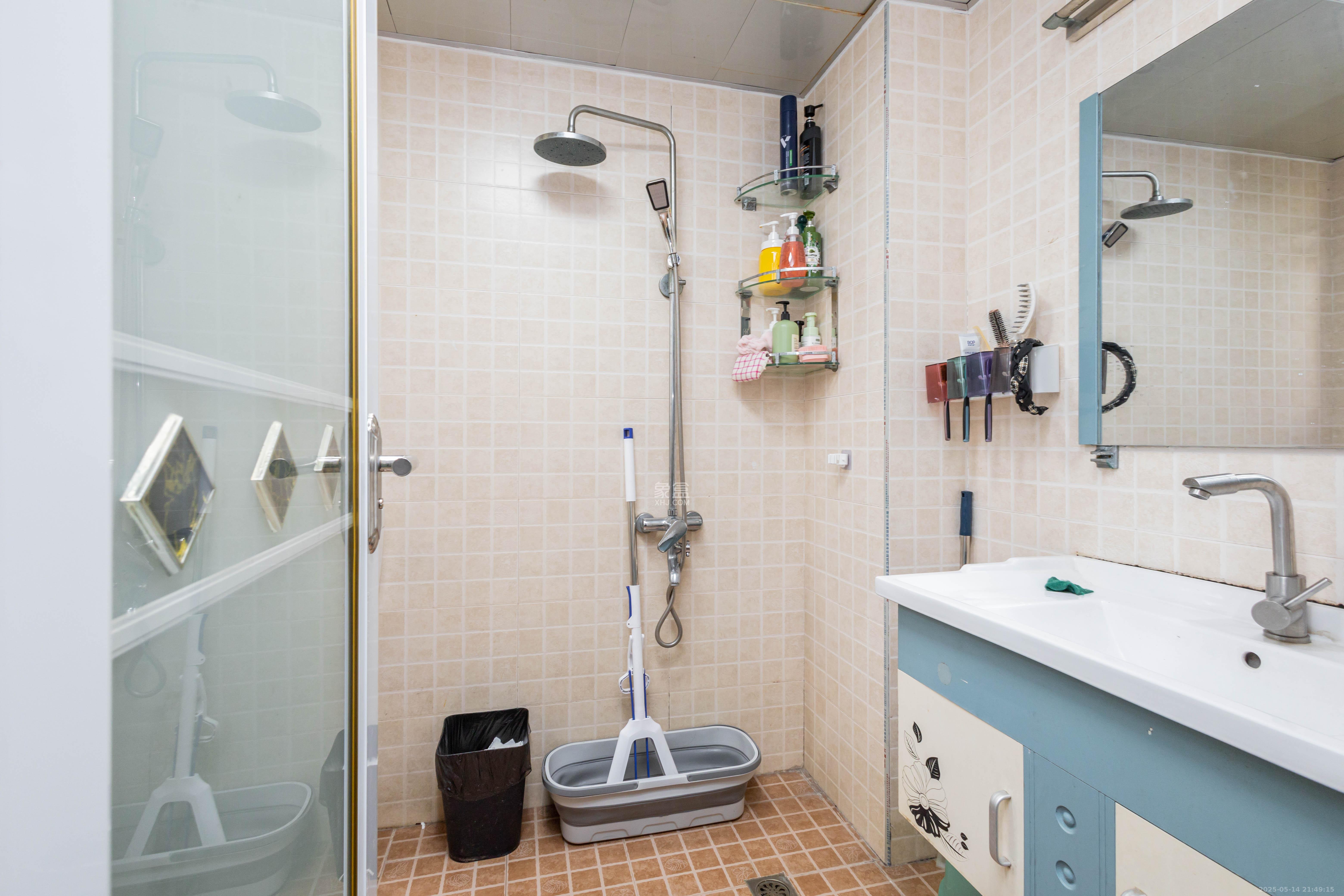 中国铁建国际城一期  3室2厅1卫    53.5万 中国铁建国际城一期  3室2厅1卫    53.5万卫生间