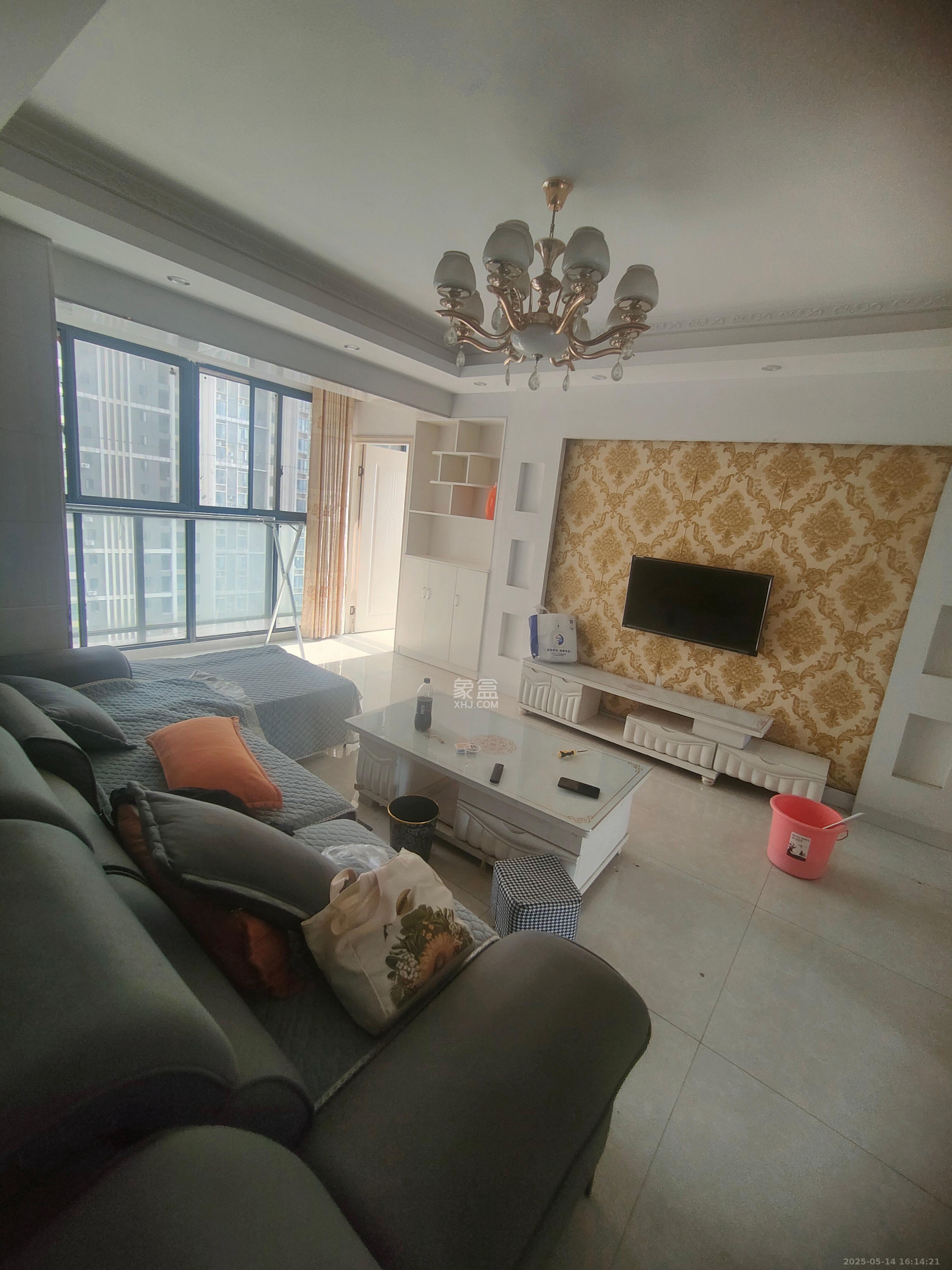 蓝山郡  3室2厅1卫    2600.0元/月 蓝山郡  3室2厅1卫    2600.0元/月