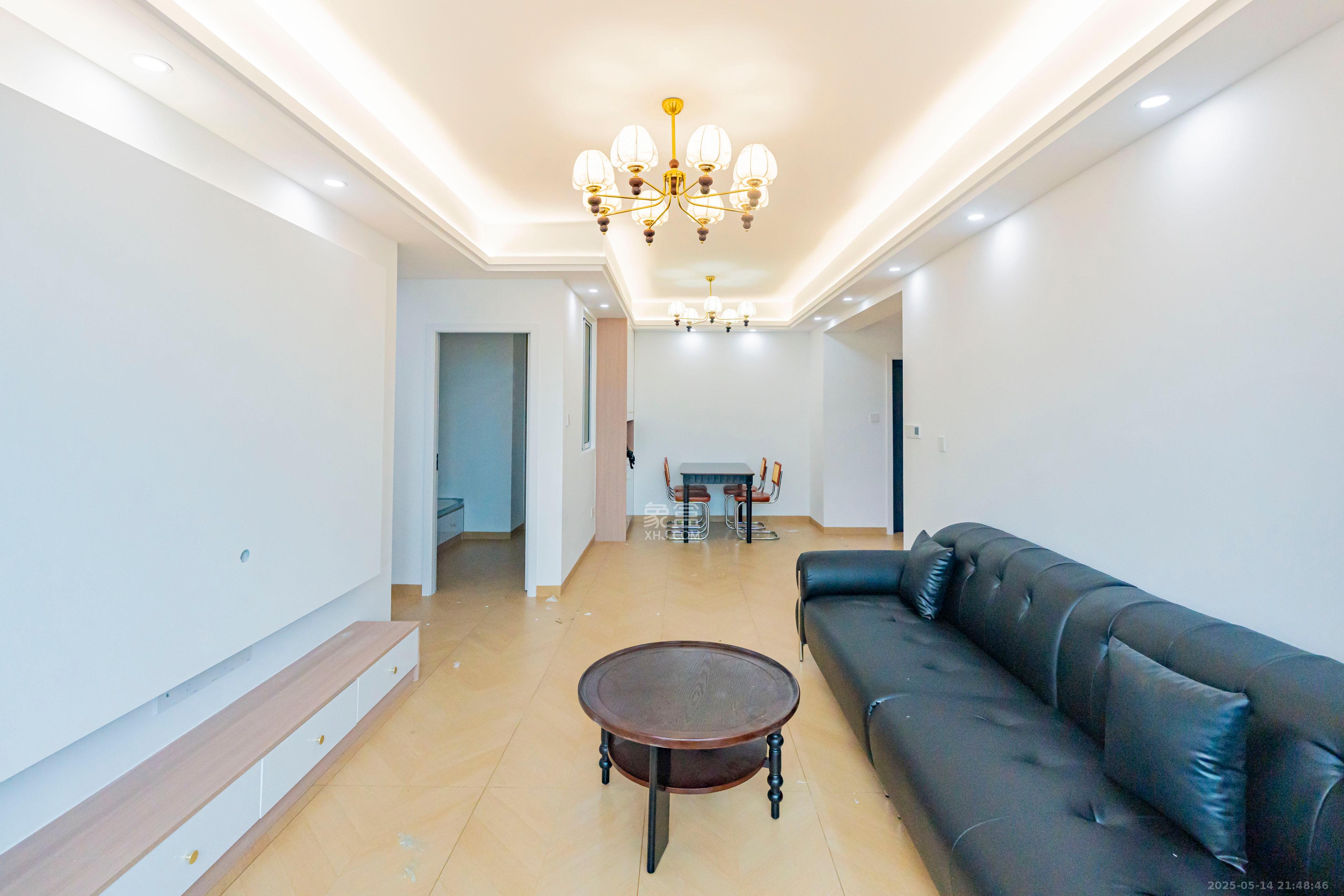 欧陆经典 3室2厅2卫 108.0万 欧陆经典 3室2厅2卫 108.0万客厅