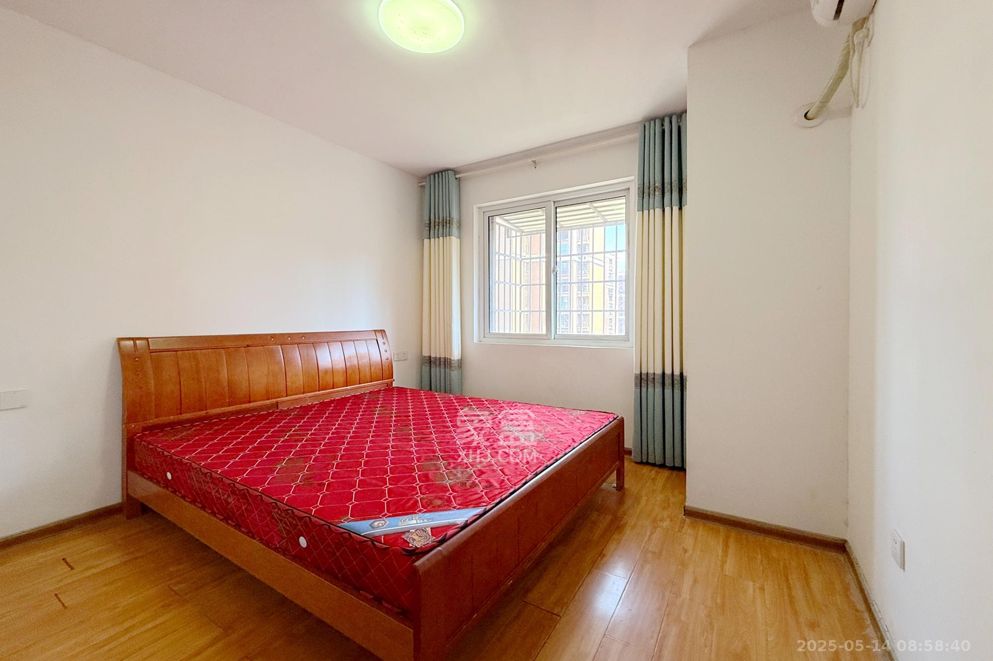 新城国际花都 3室2厅1卫 53.0万 新城国际花都 3室2厅1卫 53.0万卧室