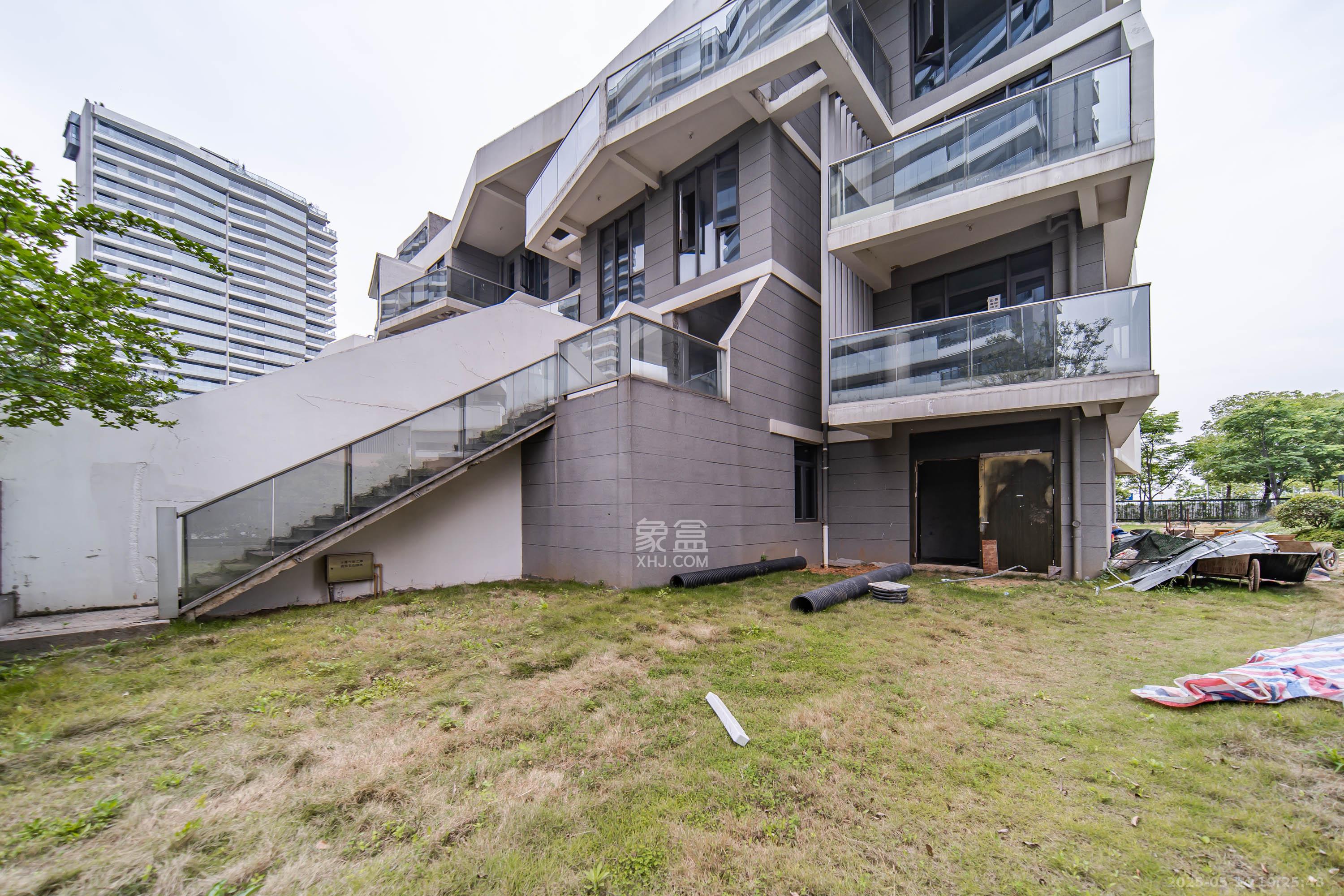 珠江颐德公馆  7室3厅3卫    1260.0万其他