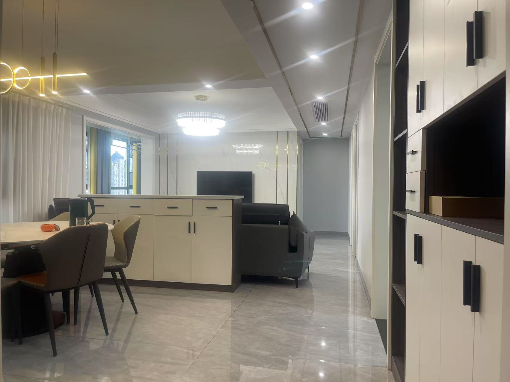 金科集美东方 3室2厅2卫 2200.0元/月 金科集美东方 3室2厅2卫 2200.0元/月室内图