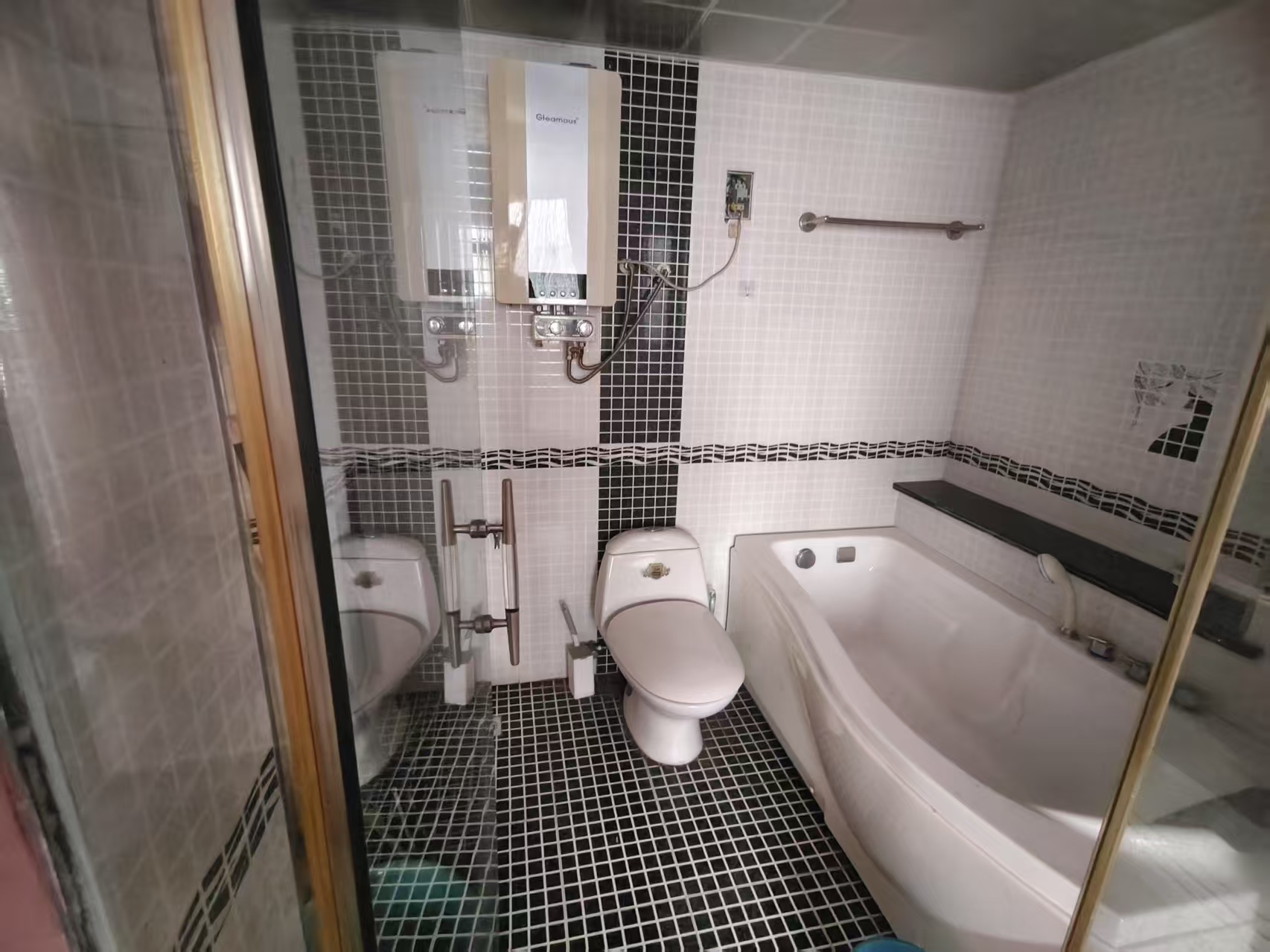 书香名邸一期 1室1厅1卫 1400.0元/月 书香名邸一期 1室1厅1卫 1400.0元/月室内图