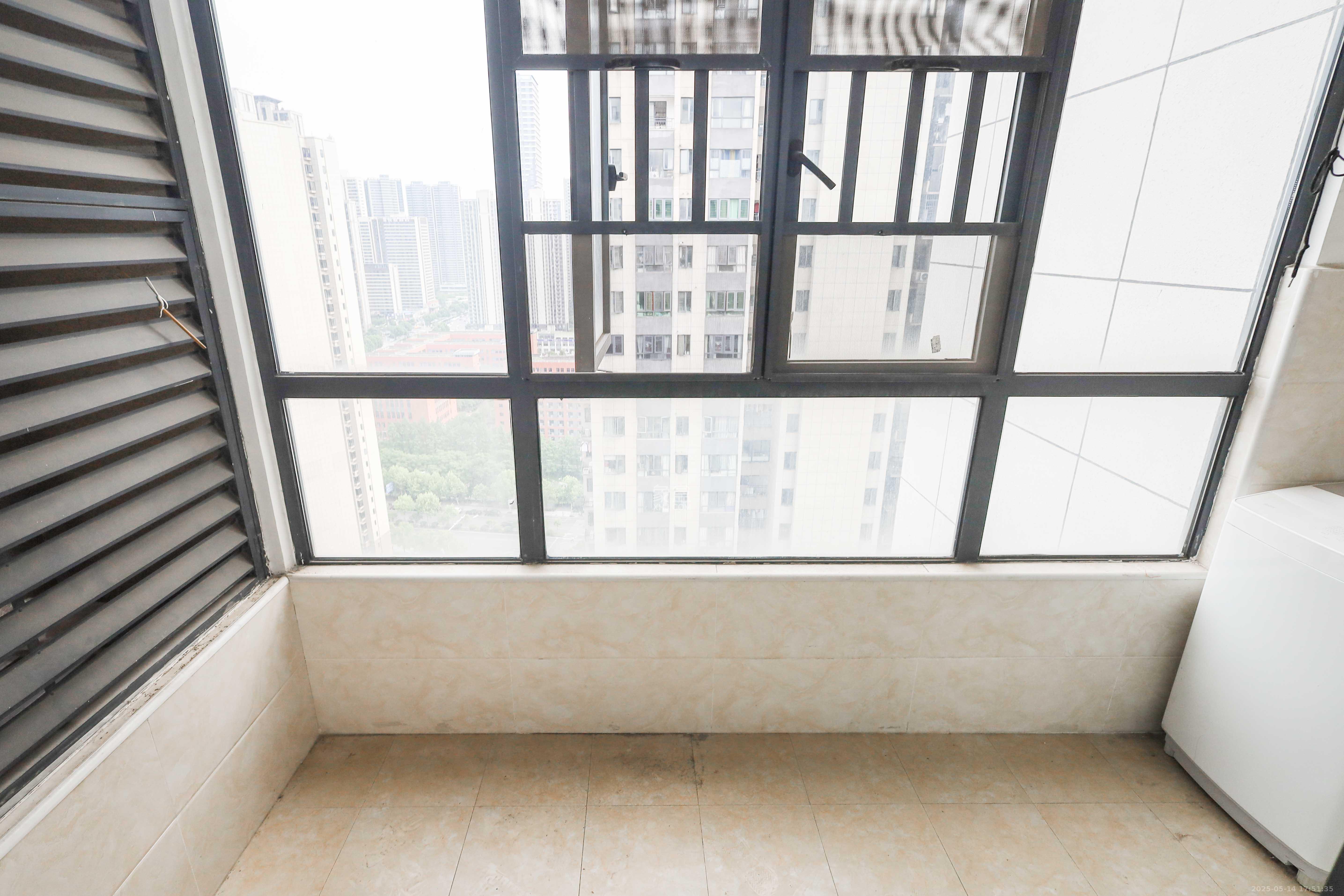 中国铁建梅溪青秀一期  3室1厅1卫   100.00万阳台