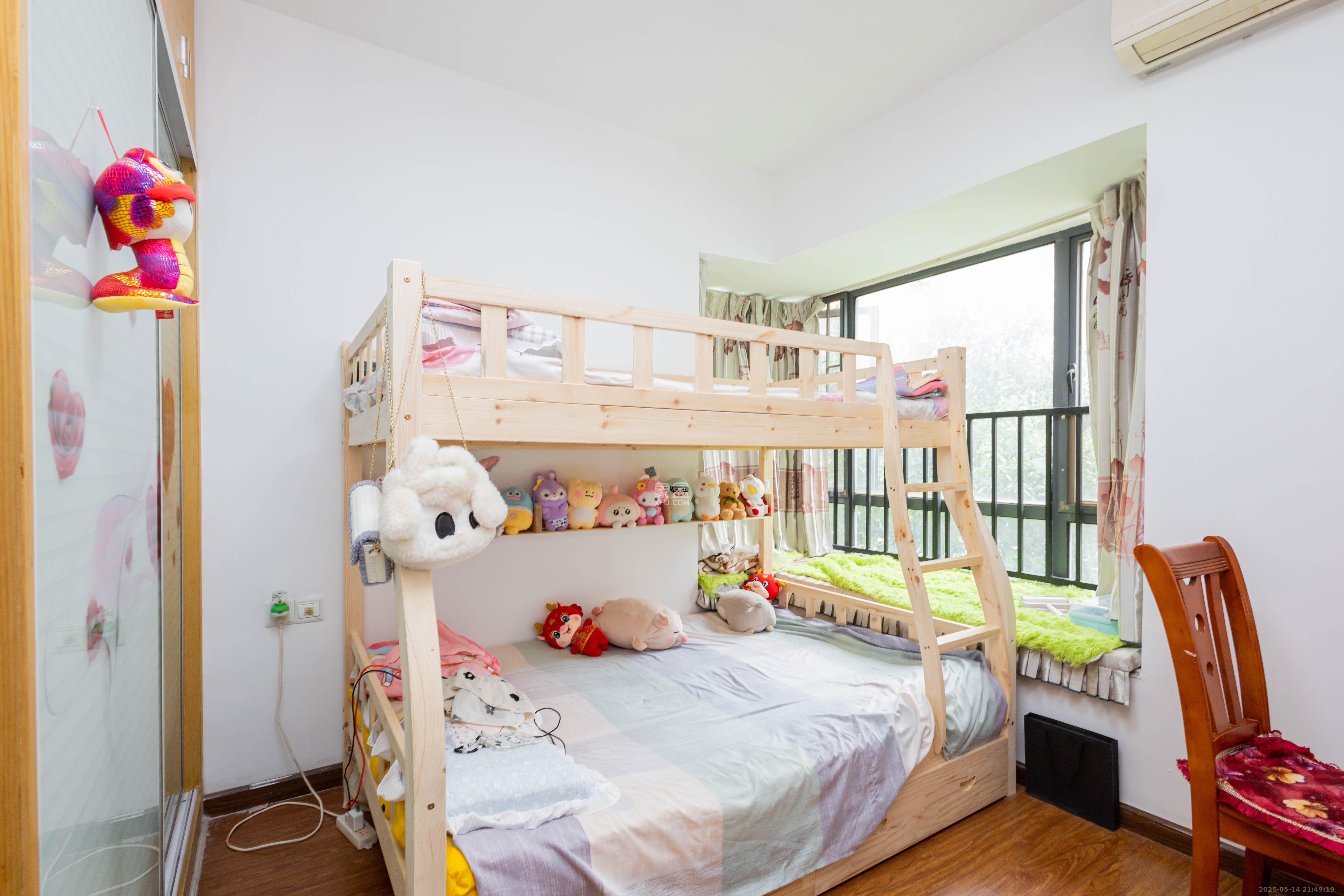 中国铁建国际城一期  3室2厅1卫    53.5万 中国铁建国际城一期  3室2厅1卫    53.5万卧室