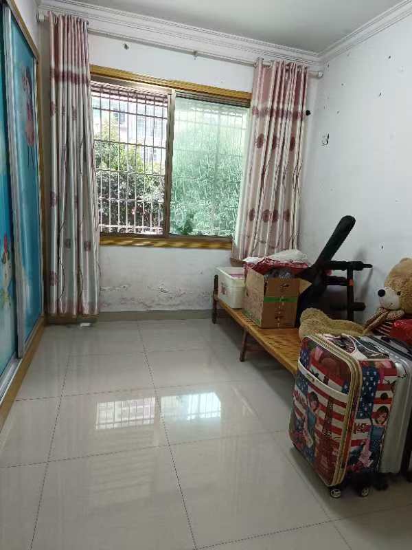 长湖小区 3室2厅1卫 1200.0元/月 长湖小区 3室2厅1卫 1200.0元/月室内图