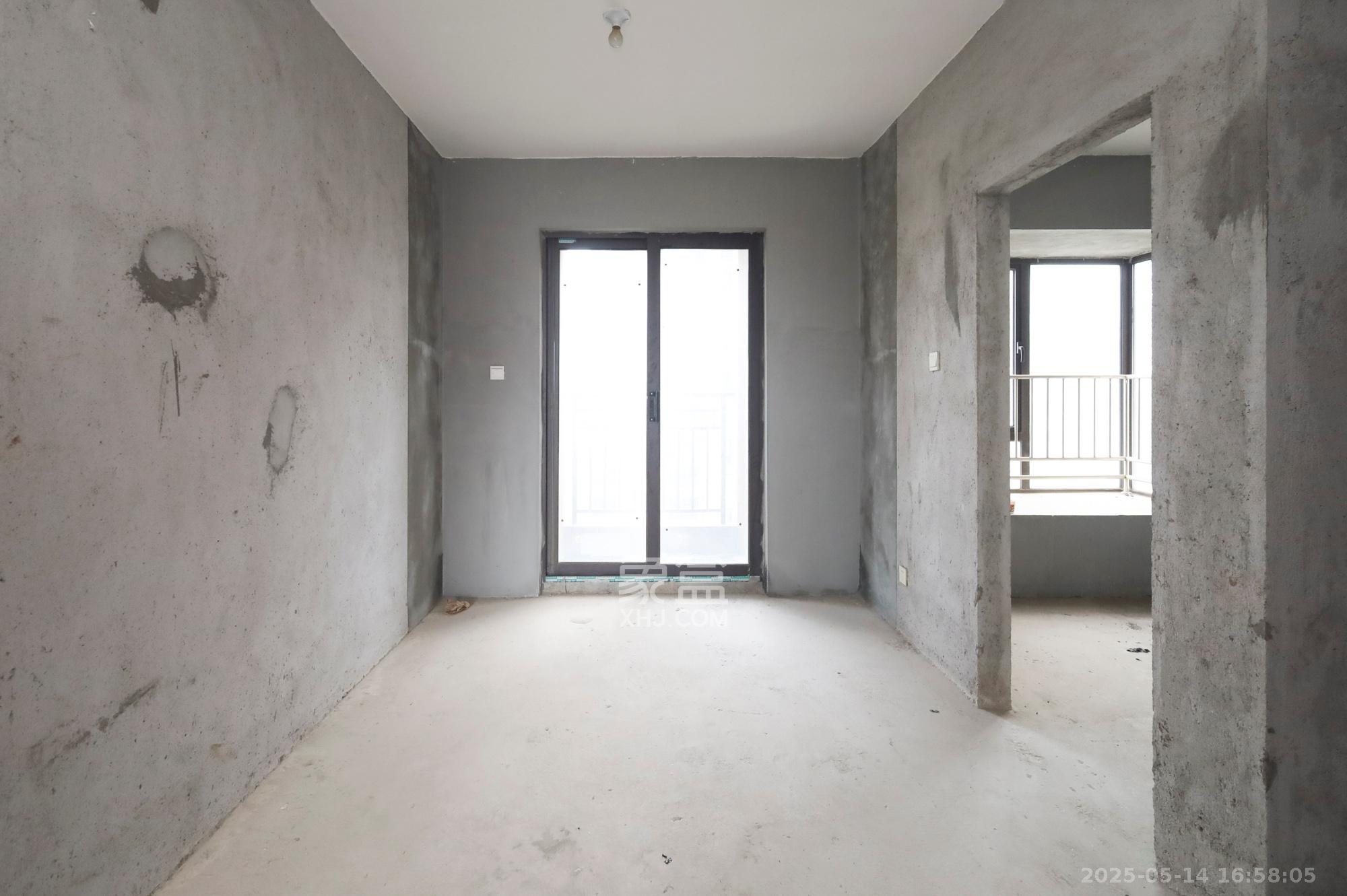 鸿邦国际城 3室2厅2卫 65.0万 鸿邦国际城 3室2厅2卫 65.0万客厅