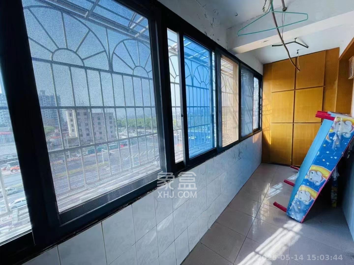 楚湘街一条巷散盘  1室2厅1卫    1500.0元/月室内图