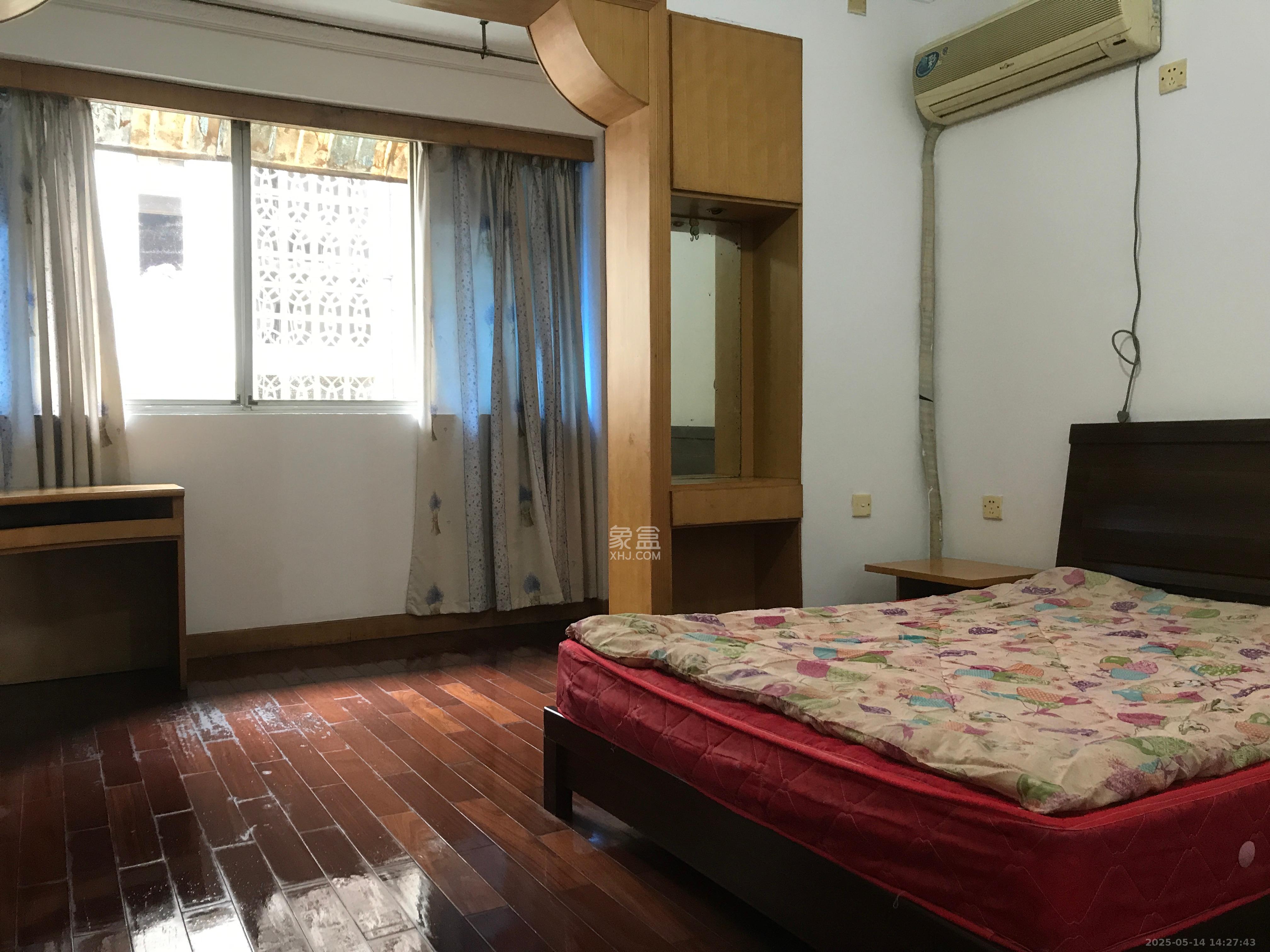 南方宿舍  2室1厅1卫   1400.00元/月室内图