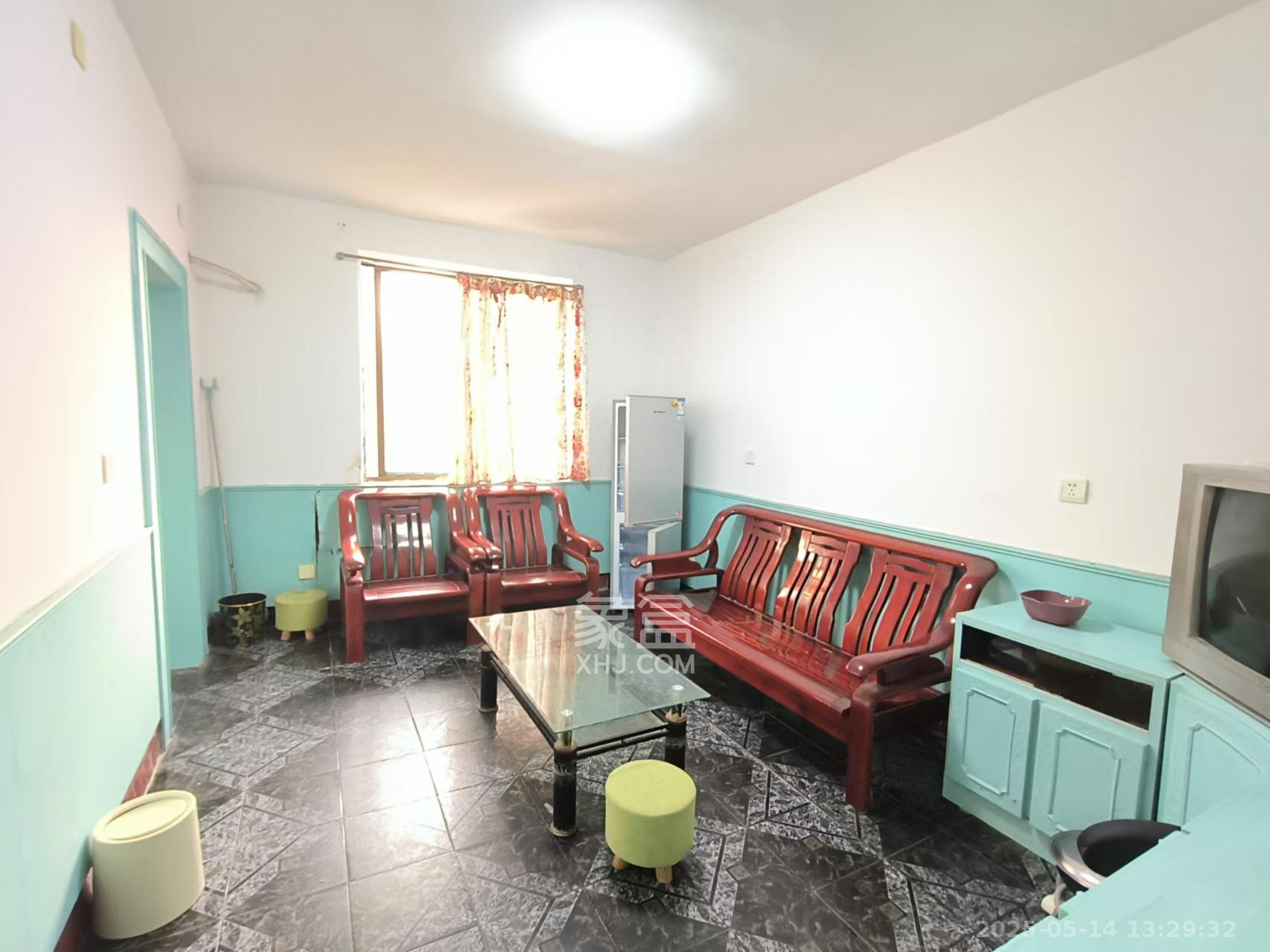 向韶村 2室1厅1卫 1600.0元/月 向韶村 2室1厅1卫 1600.0元/月室内图