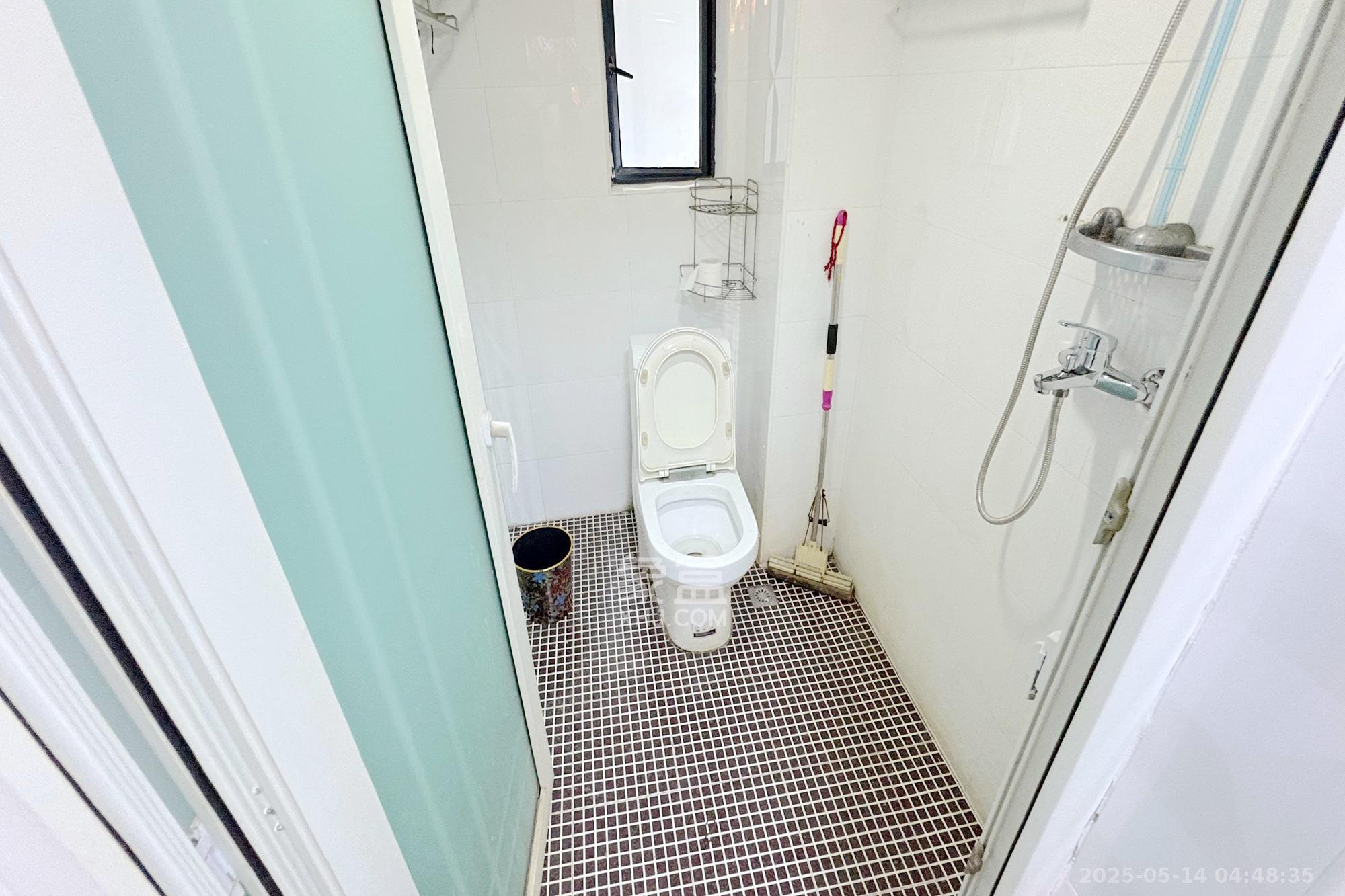 万象新天  3室2厅1卫    76.8万 万象新天  3室2厅1卫    76.8万卫生间