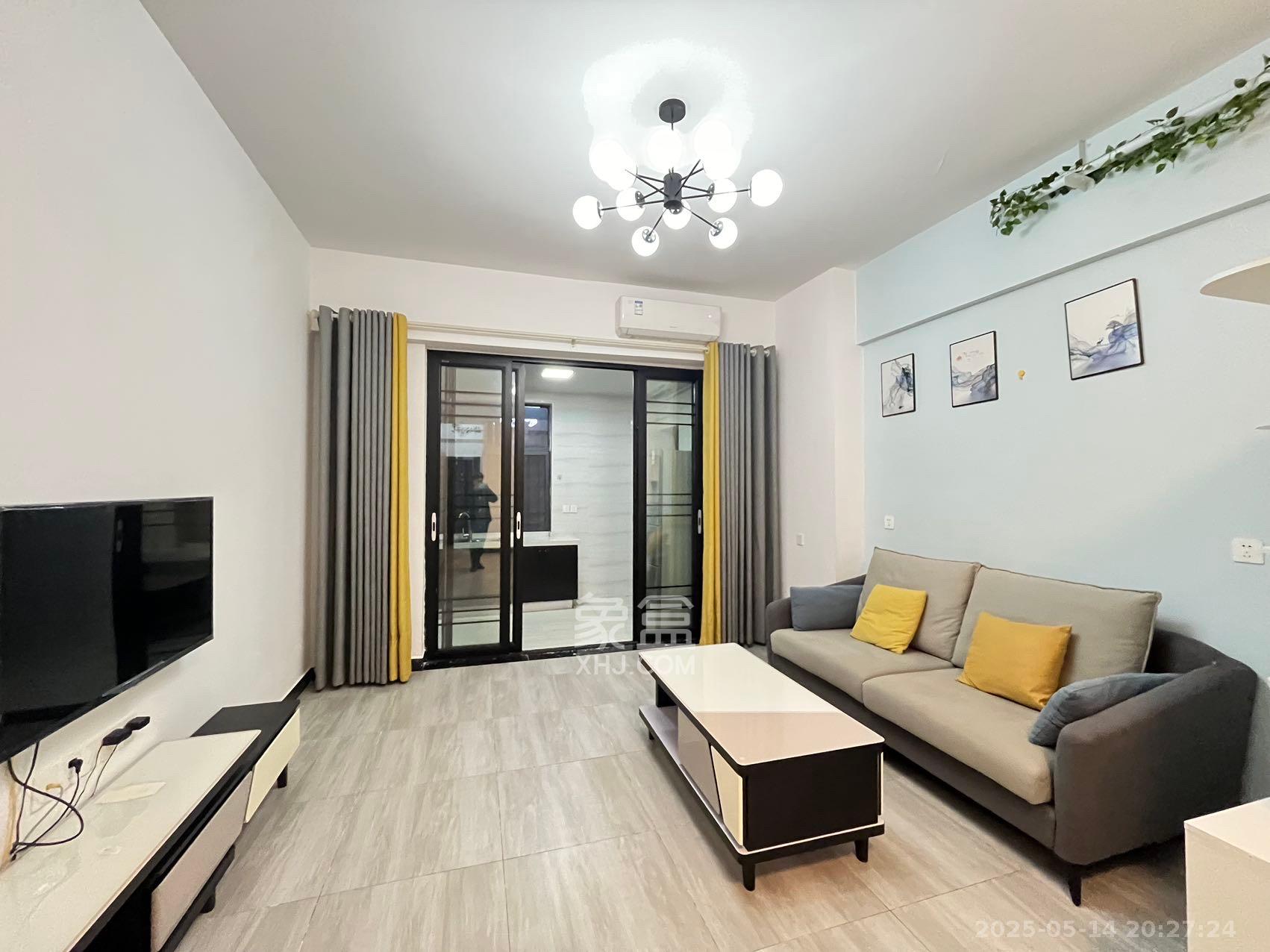 江南华府  1室1厅1卫    1600.0元/月 江南华府  1室1厅1卫    1600.0元/月室内图