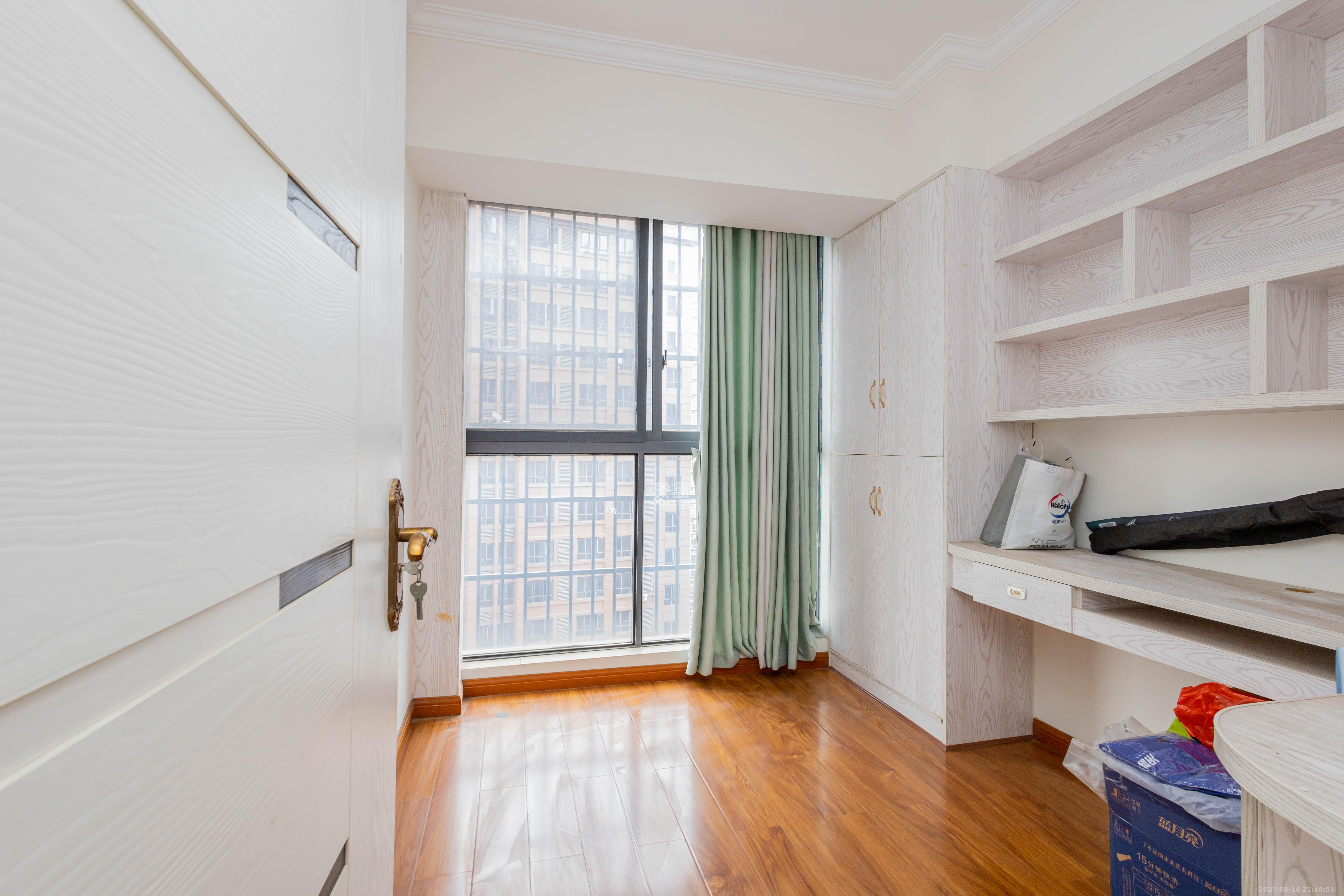 海德公园 4室2厅2卫 79.8万 海德公园 4室2厅2卫 79.8万卧室