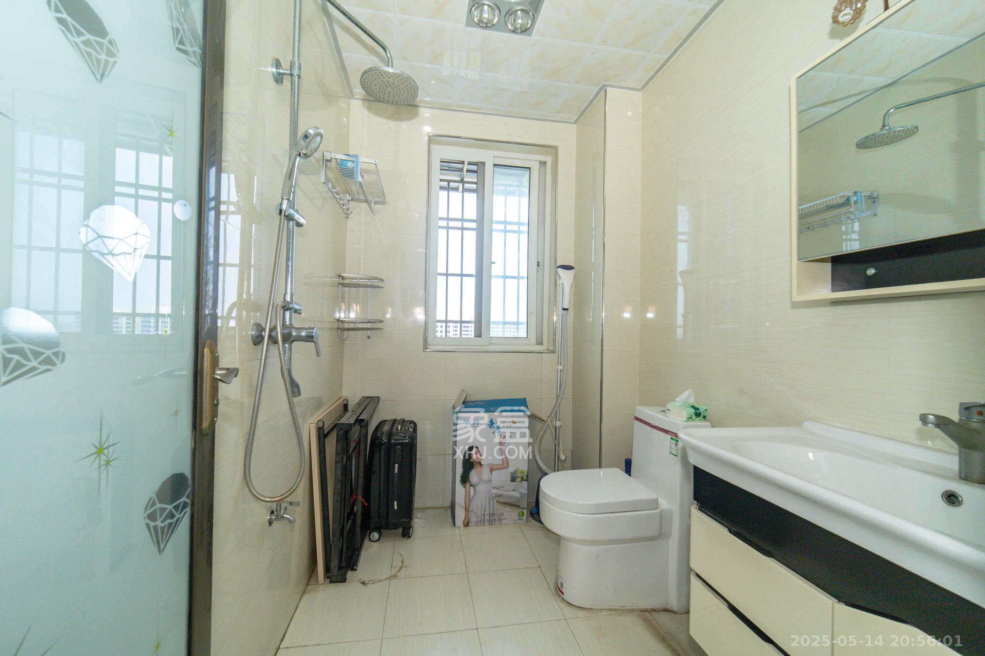 时代星城 3室2厅2卫 65.8万 时代星城 3室2厅2卫 65.8万卫生间