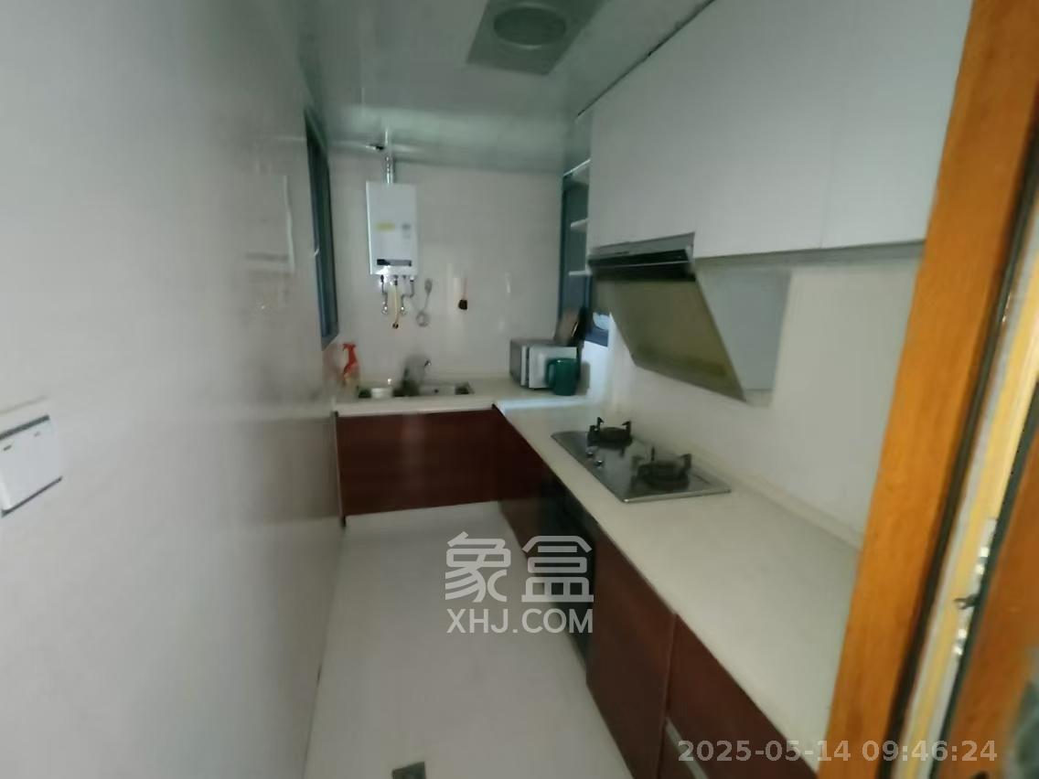 双湾国际（湘江御景花园）  3室2厅1卫   2300.00元/月室内图