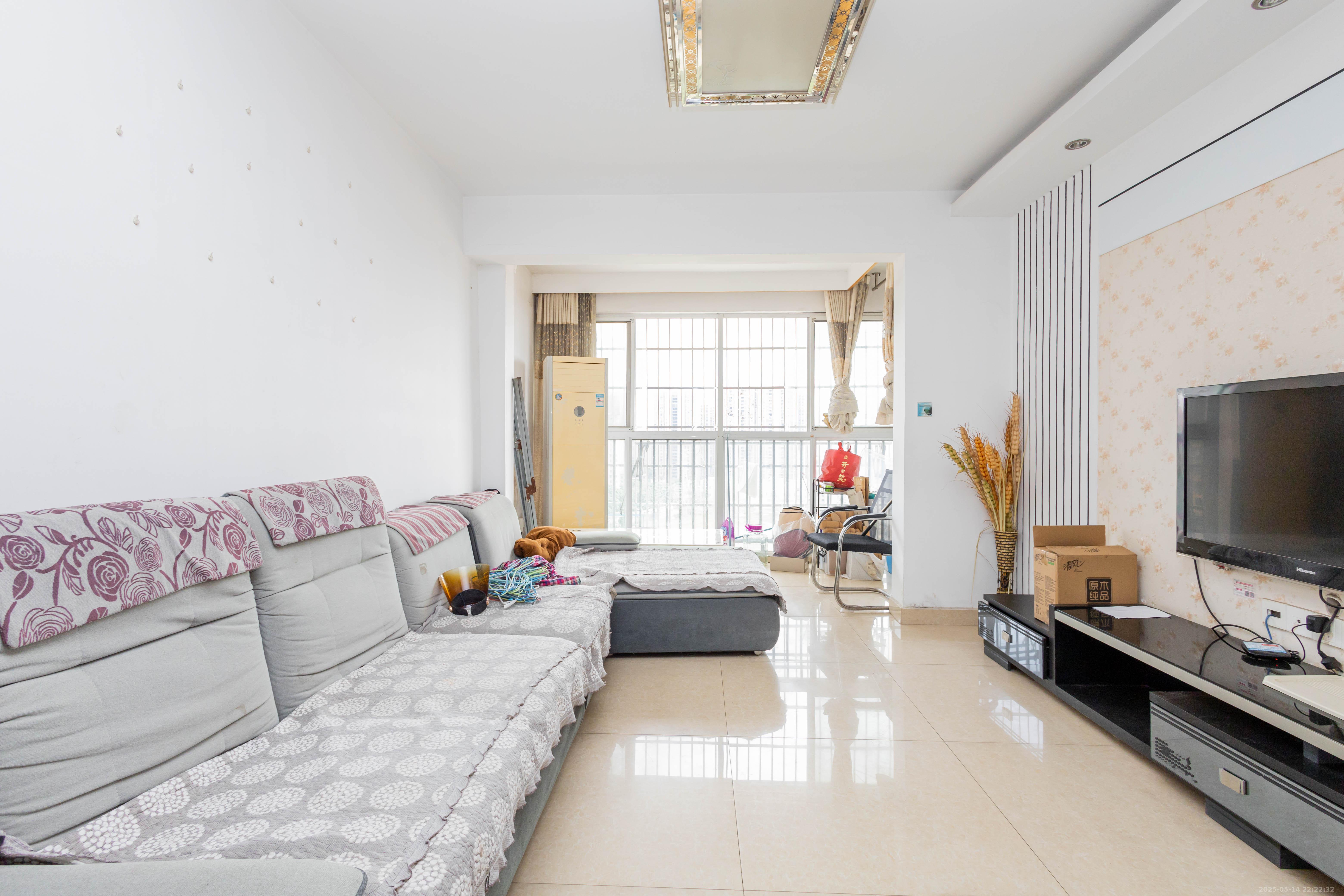 东业苹果社区 2室2厅1卫 39.5万 东业苹果社区 2室2厅1卫 39.5万客厅