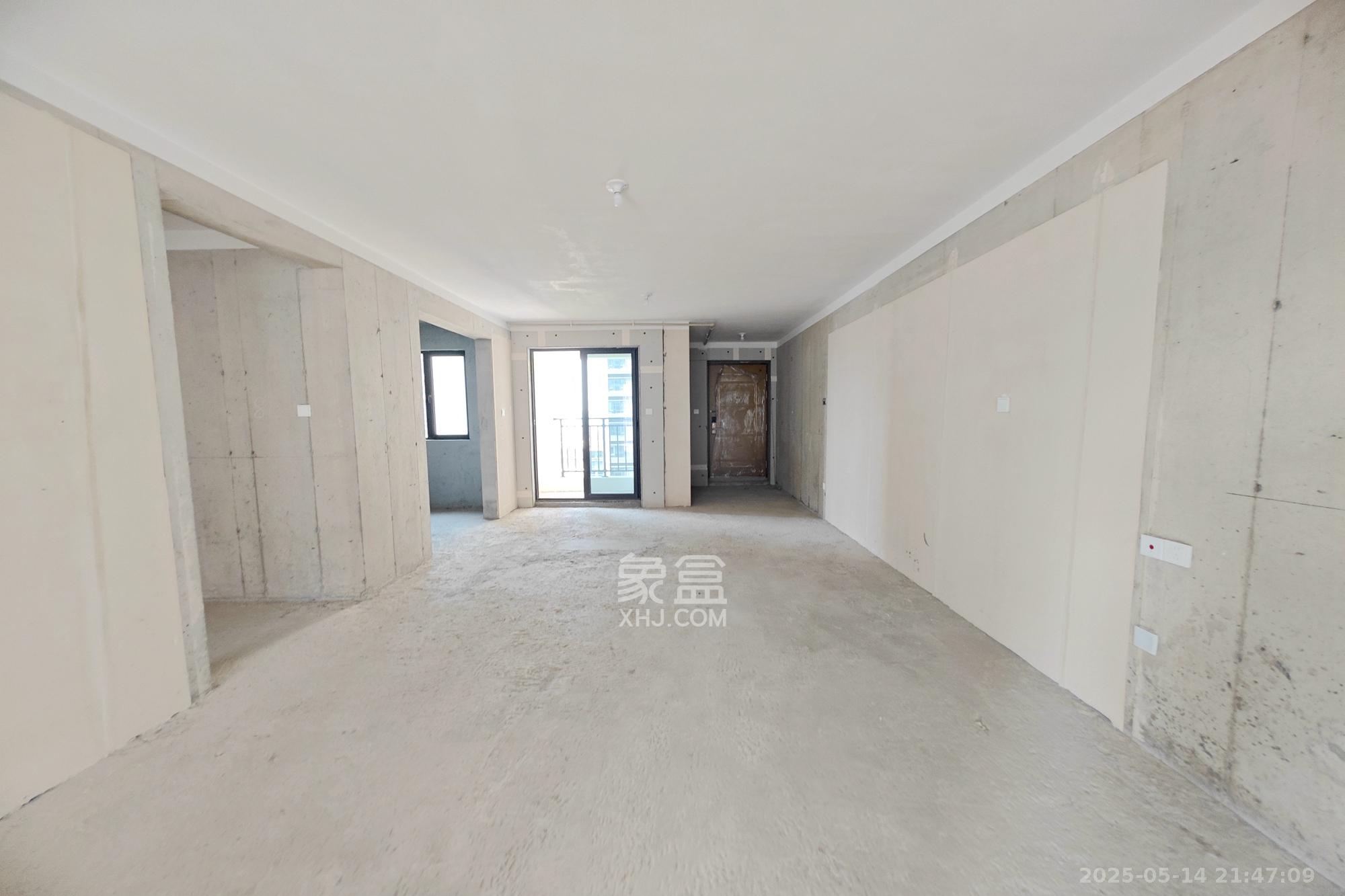 旭辉国悦府  4室2厅2卫    156.0万 旭辉国悦府  4室2厅2卫    156.0万客厅