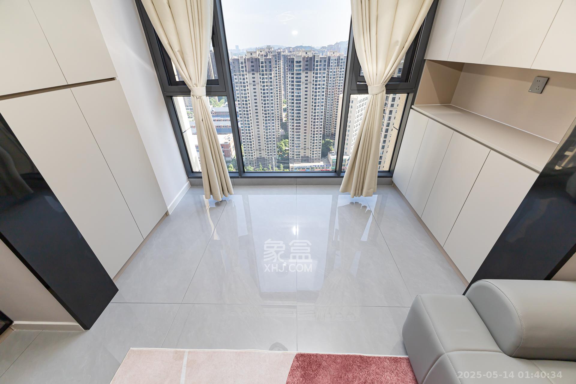 明发阅江悦府 3室2厅1卫 91.8万 明发阅江悦府 3室2厅1卫 91.8万阳台