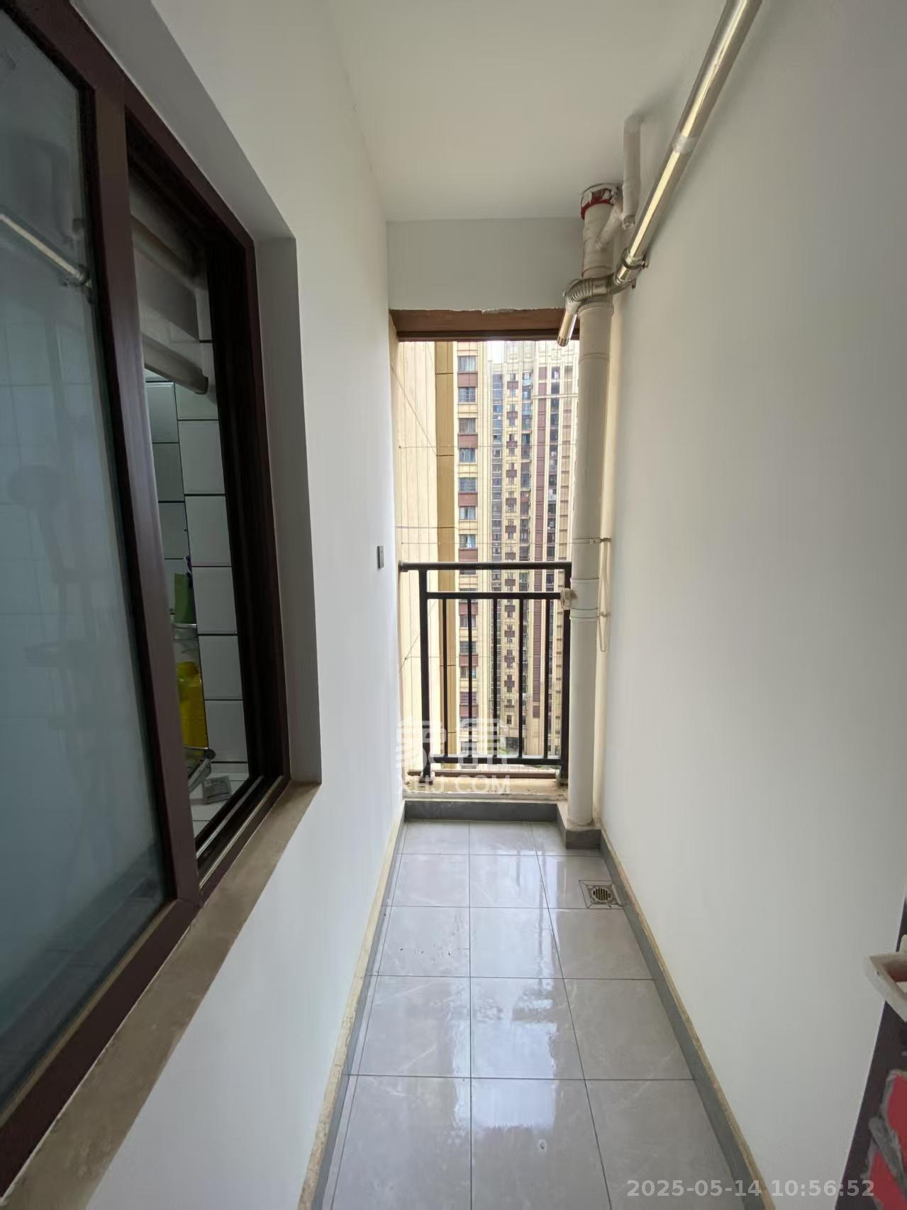 东方美地 3室2厅2卫 2000.0元/月 东方美地 3室2厅2卫 2000.0元/月室内图