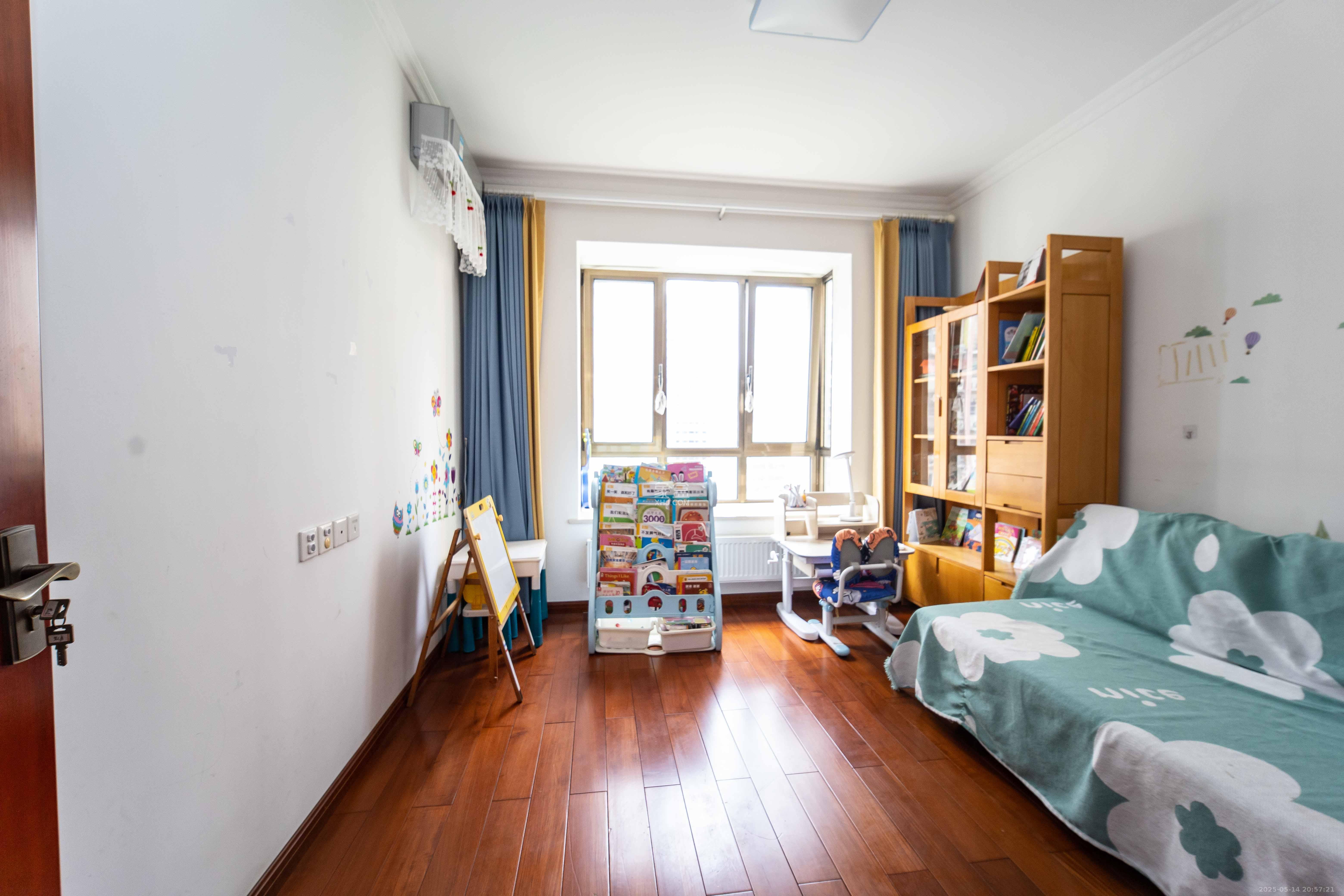 腾达家园（市交通局职工宿舍）  5室3厅2卫    5000.0元/月室内图