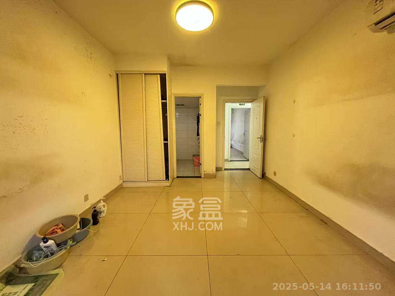 东玺门  4室2厅2卫    3800.0元/月