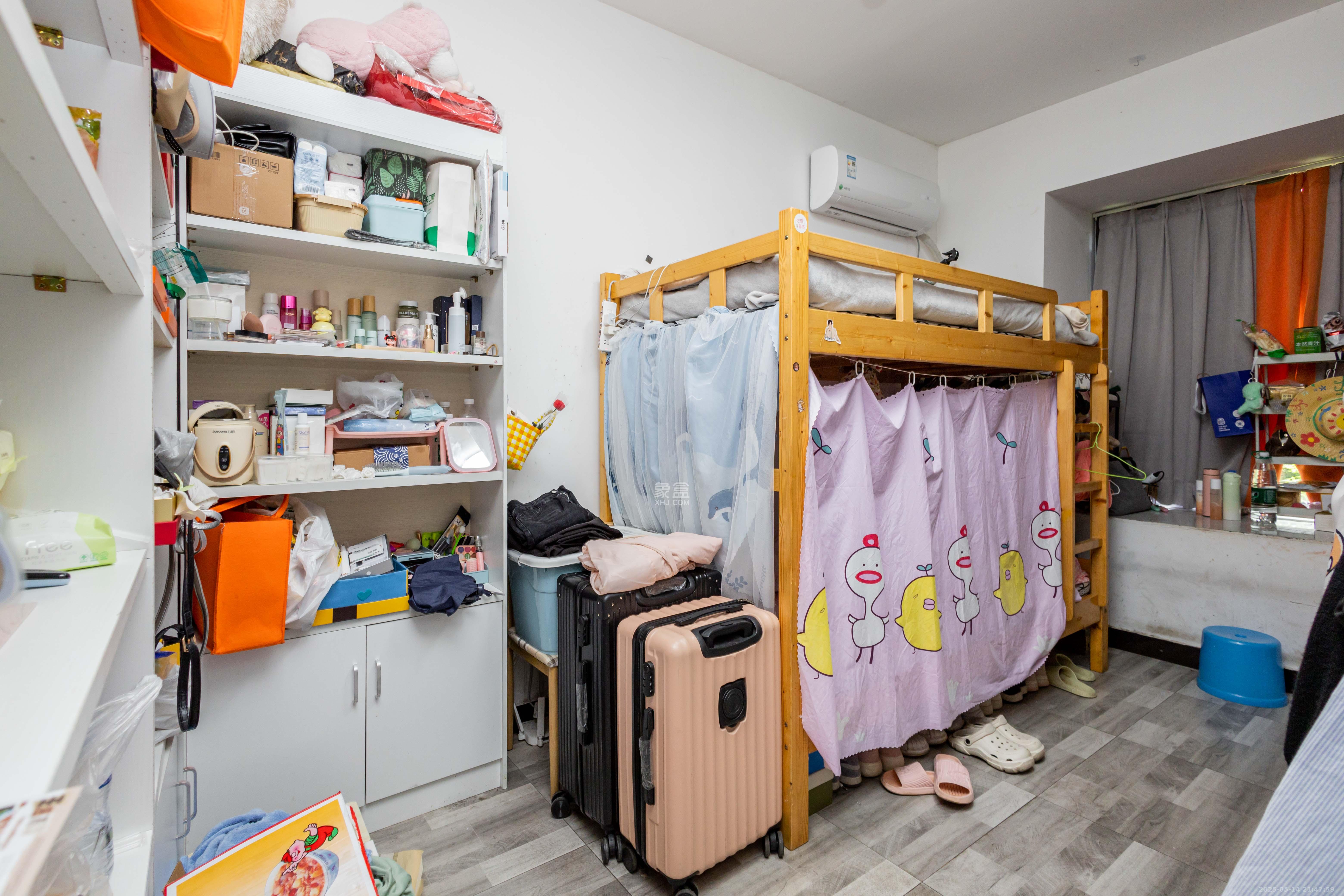 映悦星府 4室2厅2卫 73.0万 映悦星府 4室2厅2卫 73.0万卧室