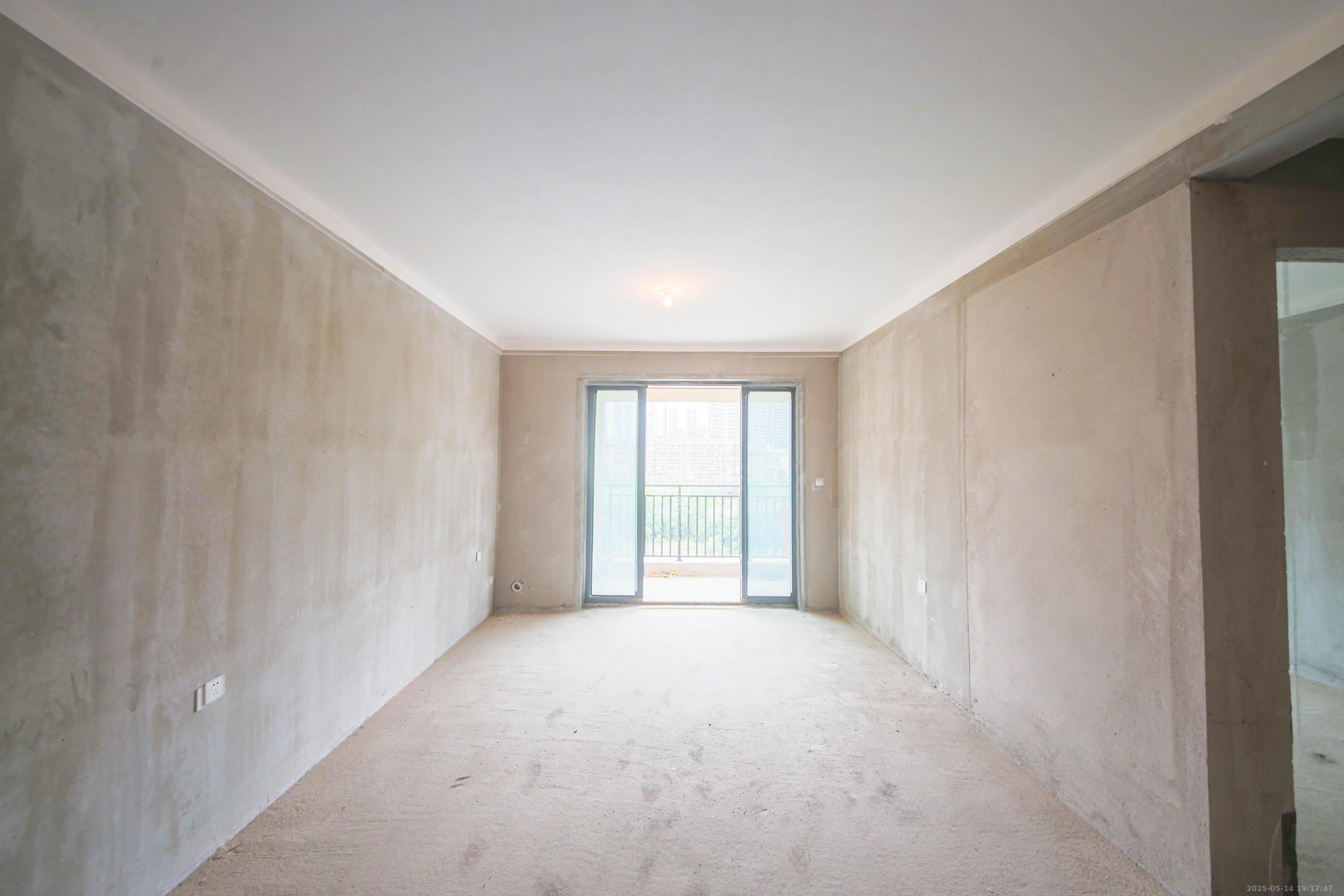 中建钰和城  3室2厅2卫   148.00万客厅