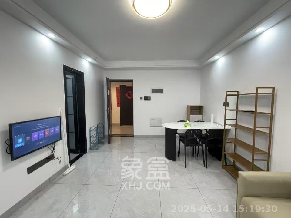 鑫远揽悦（鑫远和城三期）  1室1厅1卫   1700.00元/月