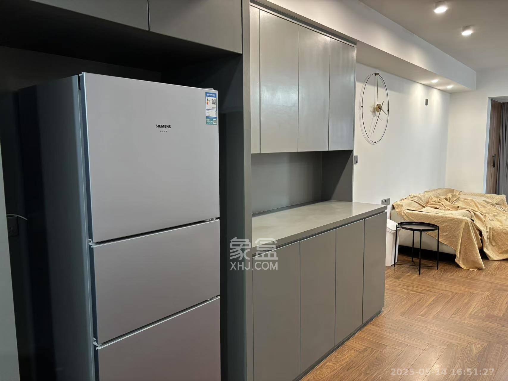 卓越浅水湾  3室2厅2卫   3500.00元/月室内图