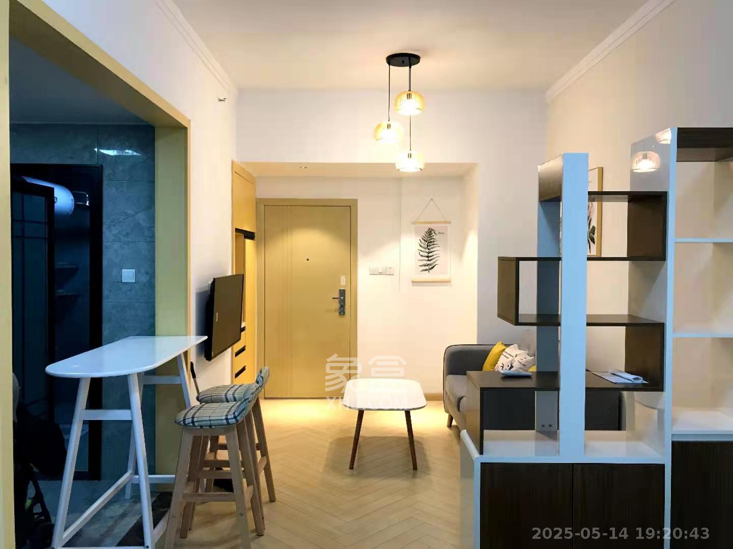 城市时光  1室1厅1卫    1300.0元/月 城市时光  1室1厅1卫    1300.0元/月室内图