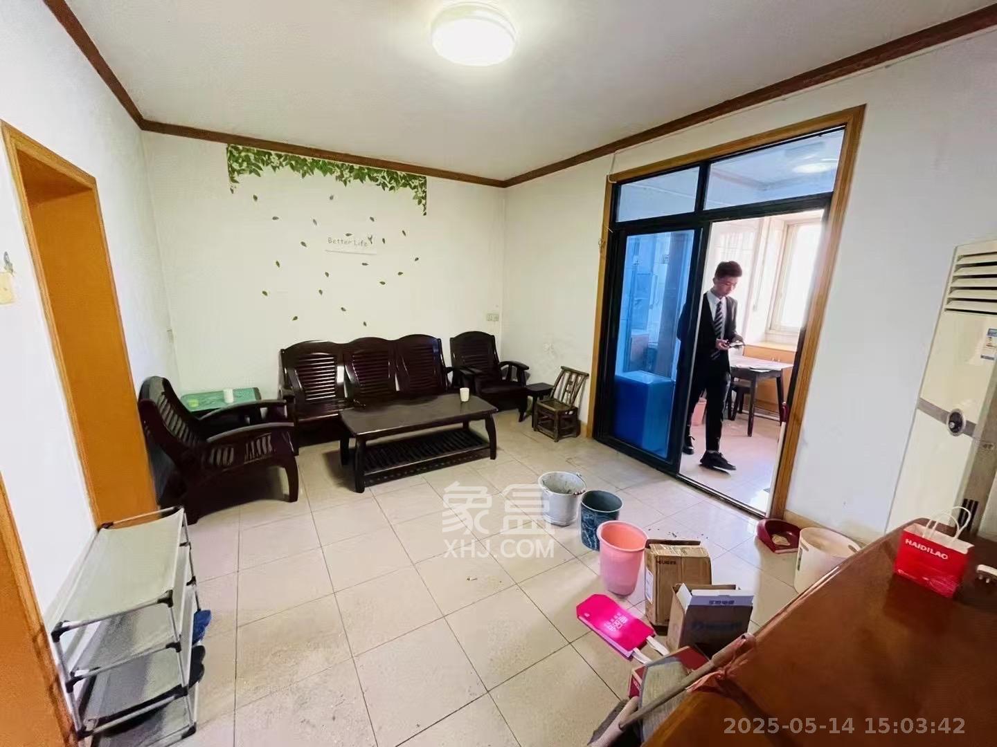 楚湘街一条巷散盘 1室2厅1卫 1500.0元/月 楚湘街一条巷散盘 1室2厅1卫 1500.0元/月室内图