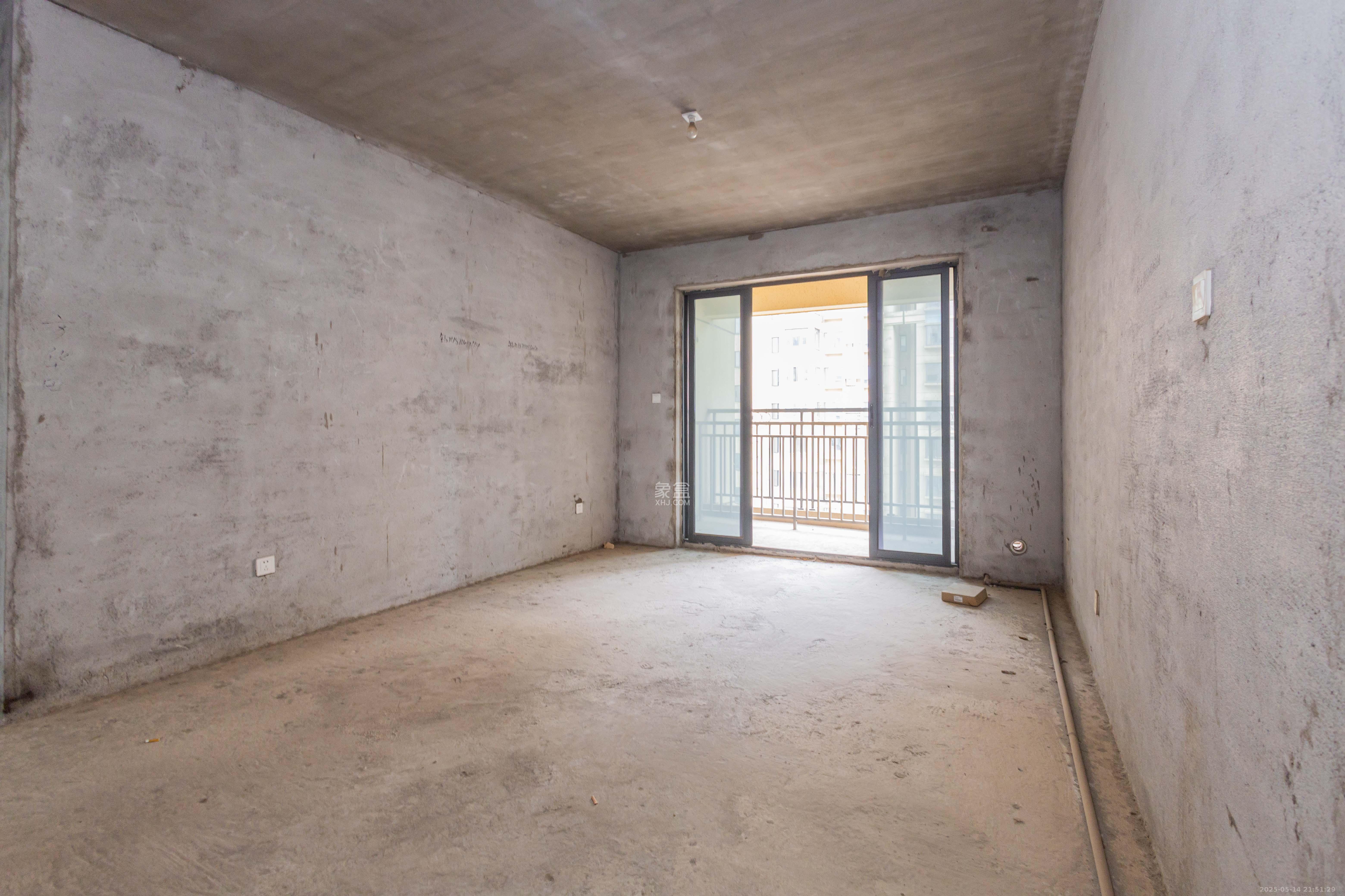 爵世名邸东湖(东湖壹号企业总部基地) 3室2厅2卫 90.8万 爵世名邸东湖(东湖壹号企业总部基地) 3室2厅2卫 90.8万客厅