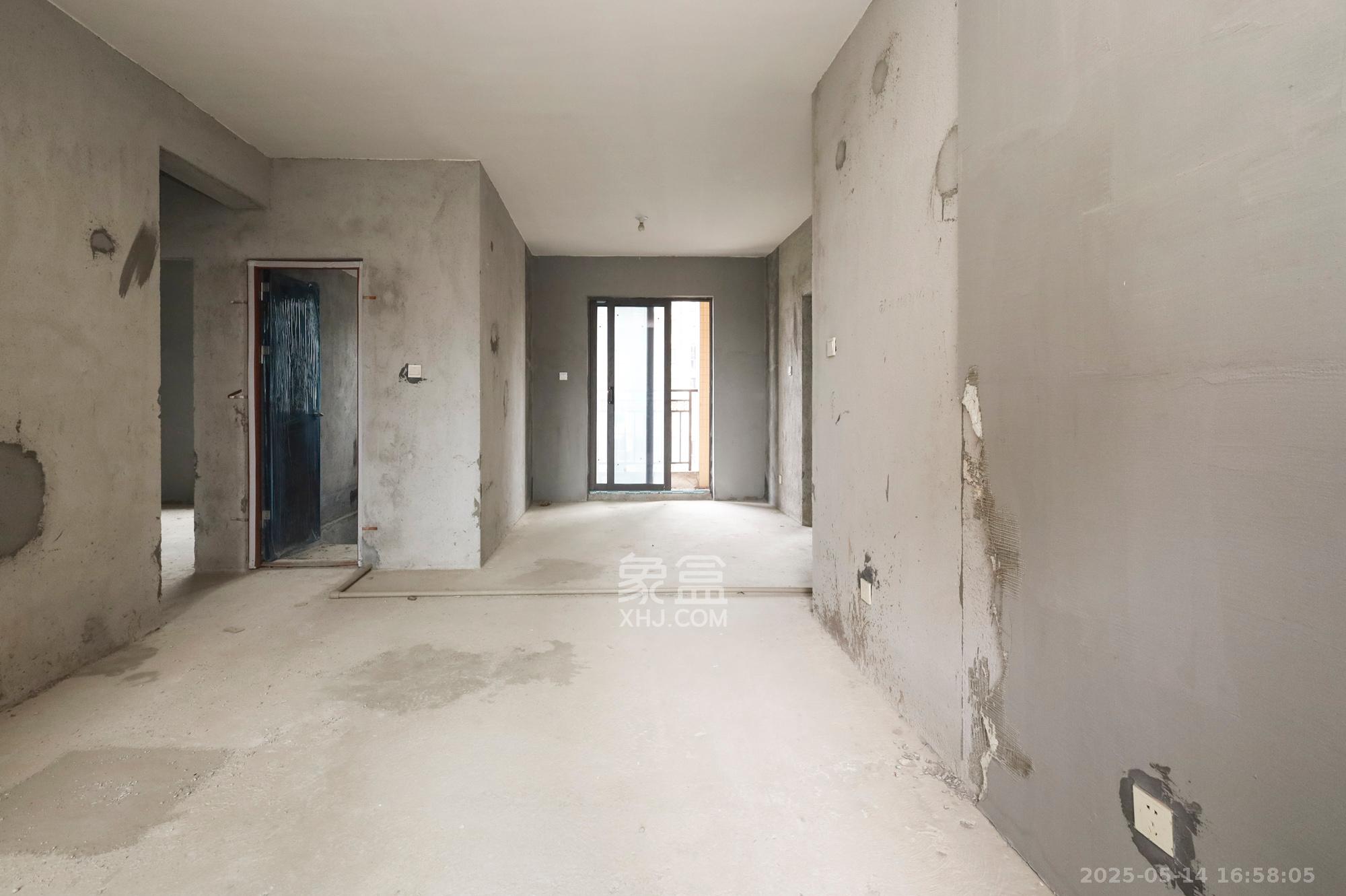 鸿邦国际城 3室2厅2卫 65.0万 鸿邦国际城 3室2厅2卫 65.0万客厅