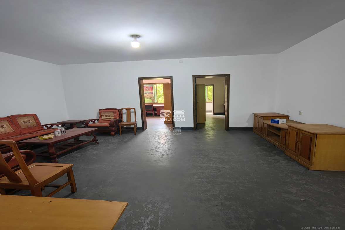 中南汽车世界 3室2厅2卫 1000.0元/月 中南汽车世界 3室2厅2卫 1000.0元/月室内图