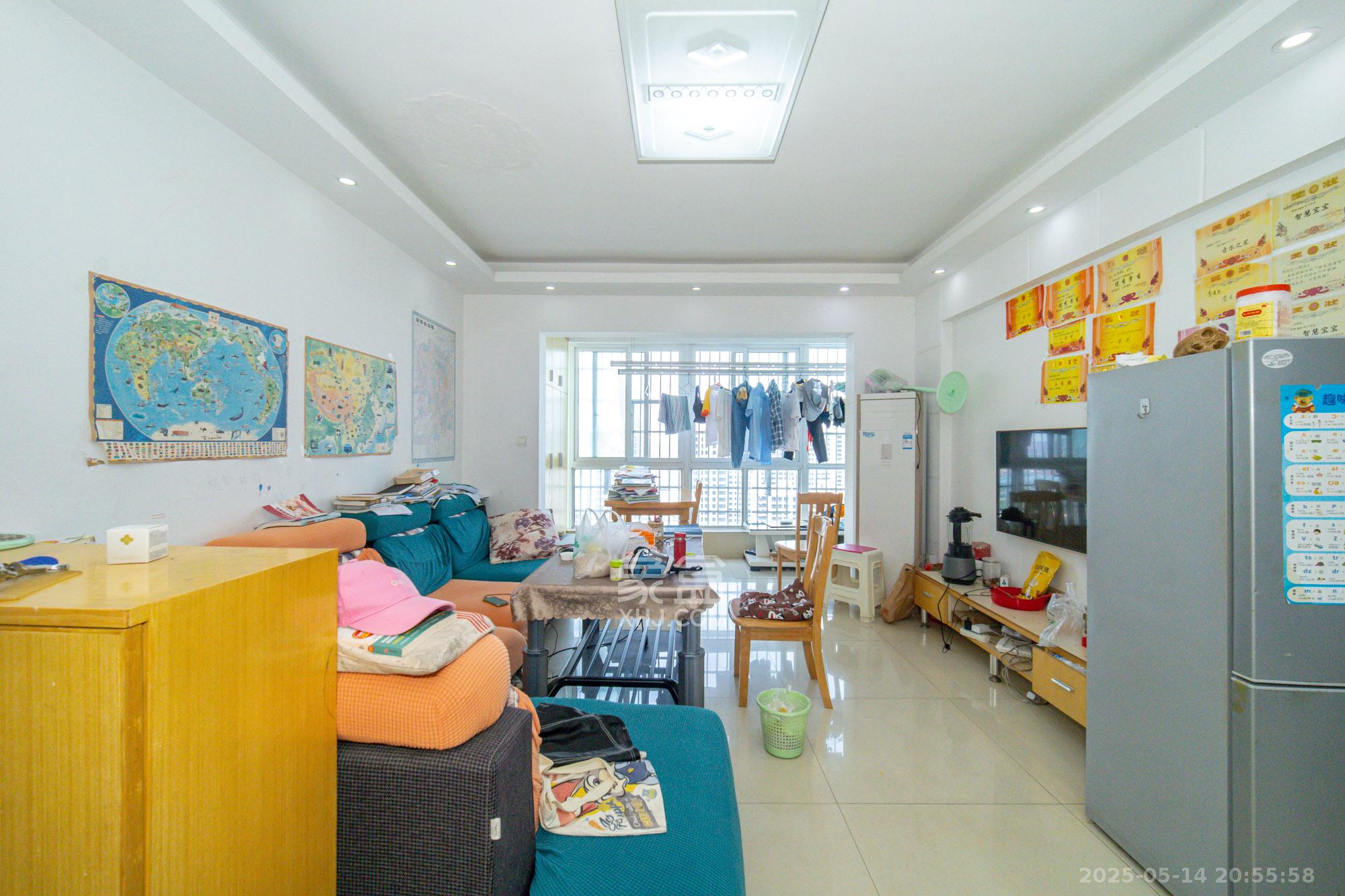 时代星城 3室2厅2卫 65.8万 时代星城 3室2厅2卫 65.8万客厅