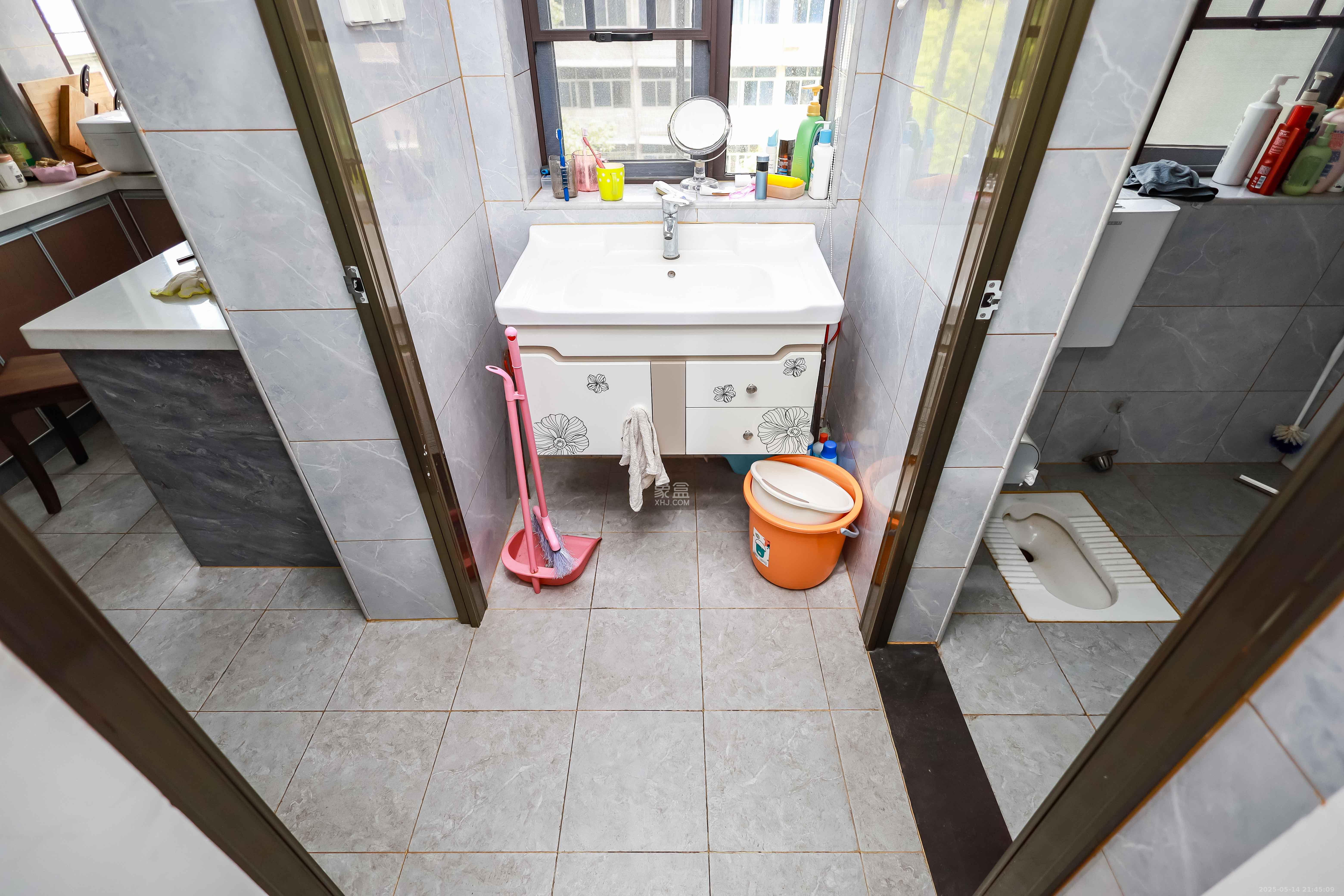 省少管所单位房 3室2厅2卫 73.8万 省少管所单位房 3室2厅2卫 73.8万卫生间