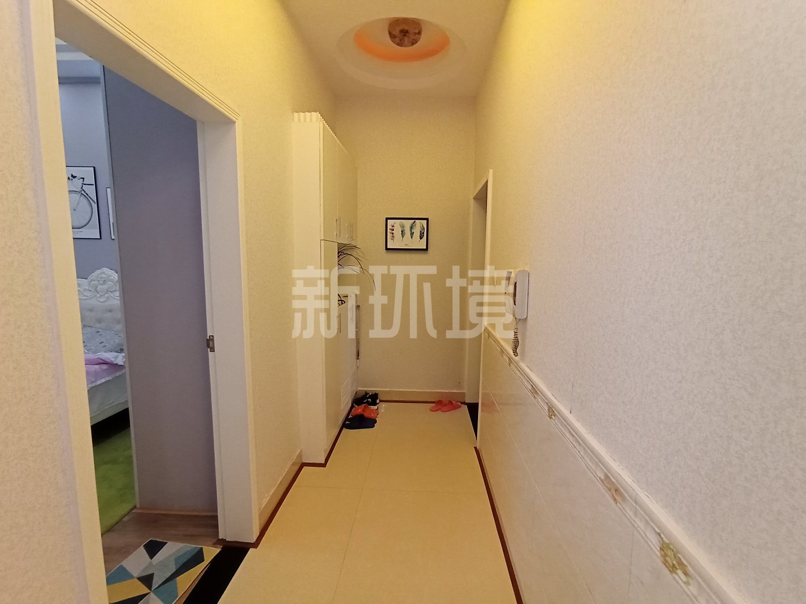 月亮湾二期A区  3室2厅2卫   100.00万客厅